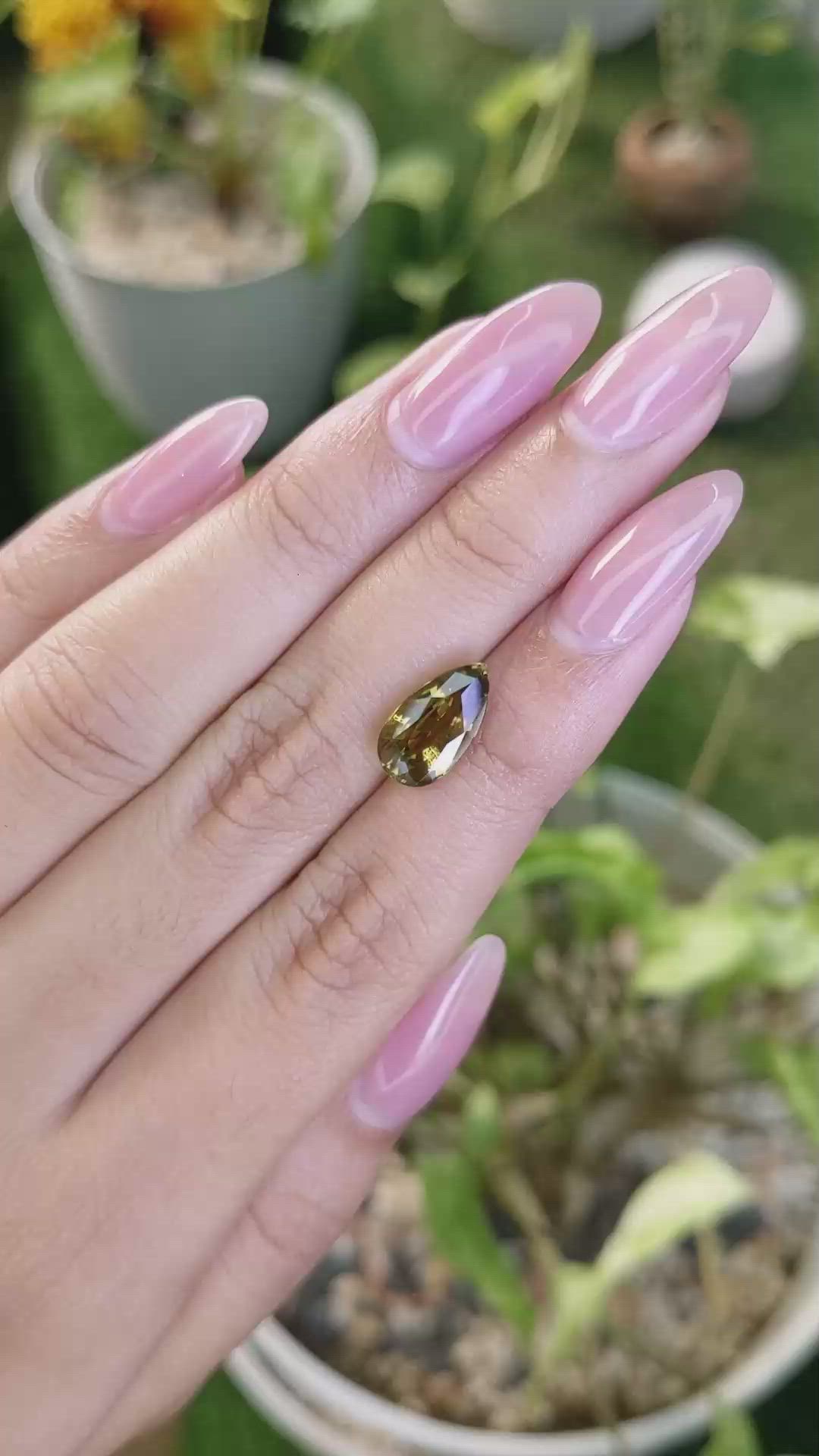 4.03 Ct. Chrysoberyl from Ceylon (Sri Lanka) Size Video