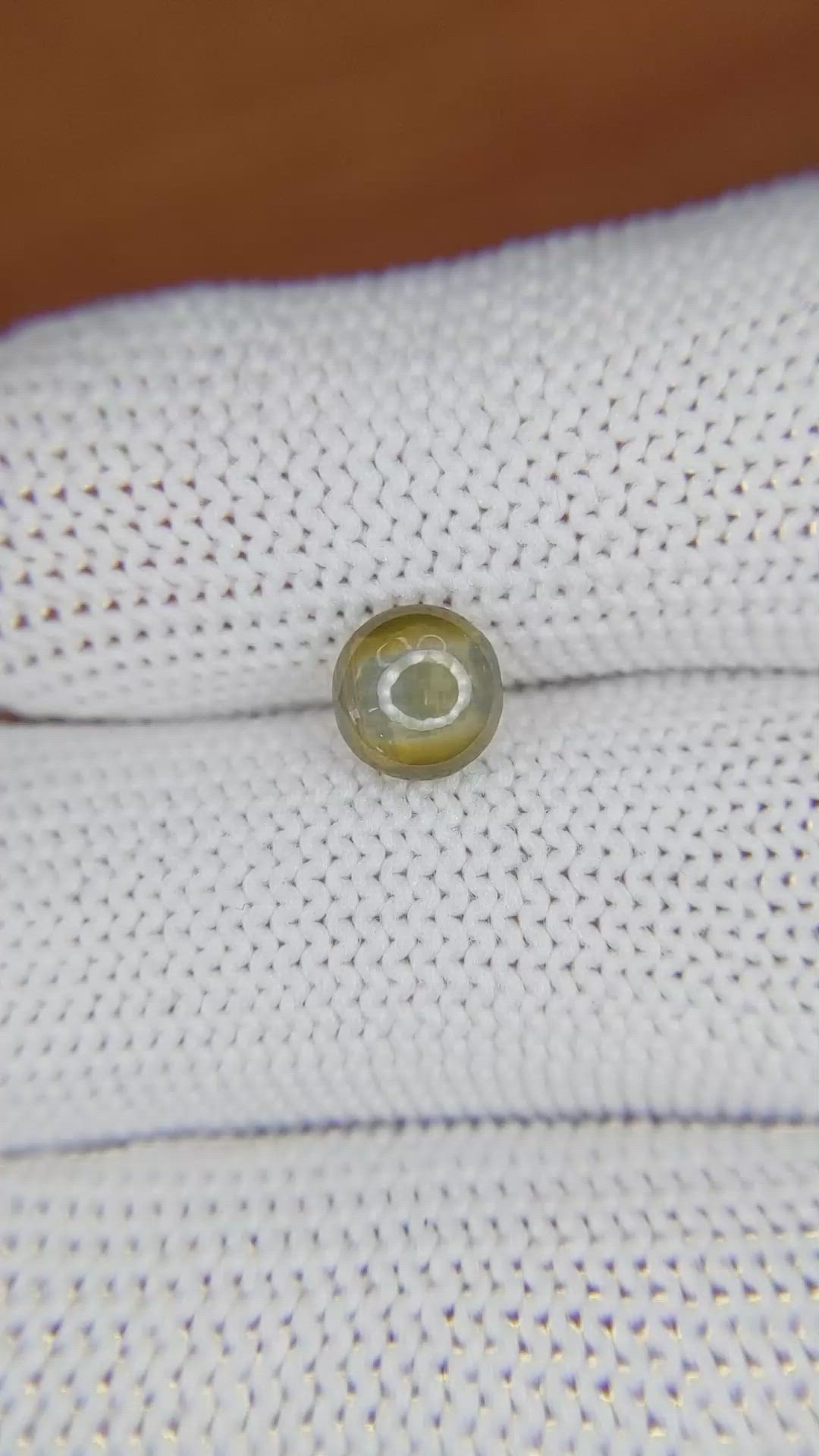 1.47 Ct. Cabochon Chrysoberyl from Ceylon (Sri Lanka) Size Video