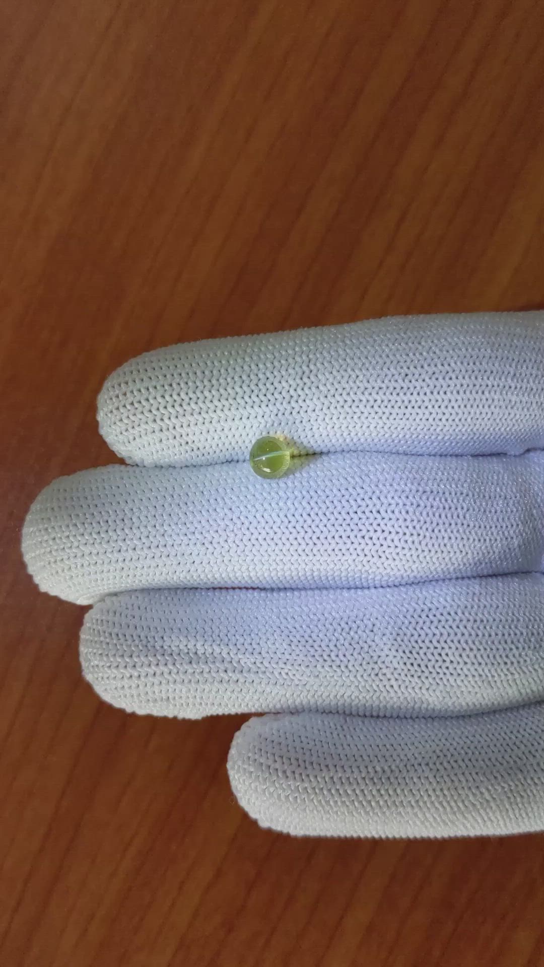 1.07 Ct. Cabochon Chrysoberyl from Ceylon (Sri Lanka) Size Video