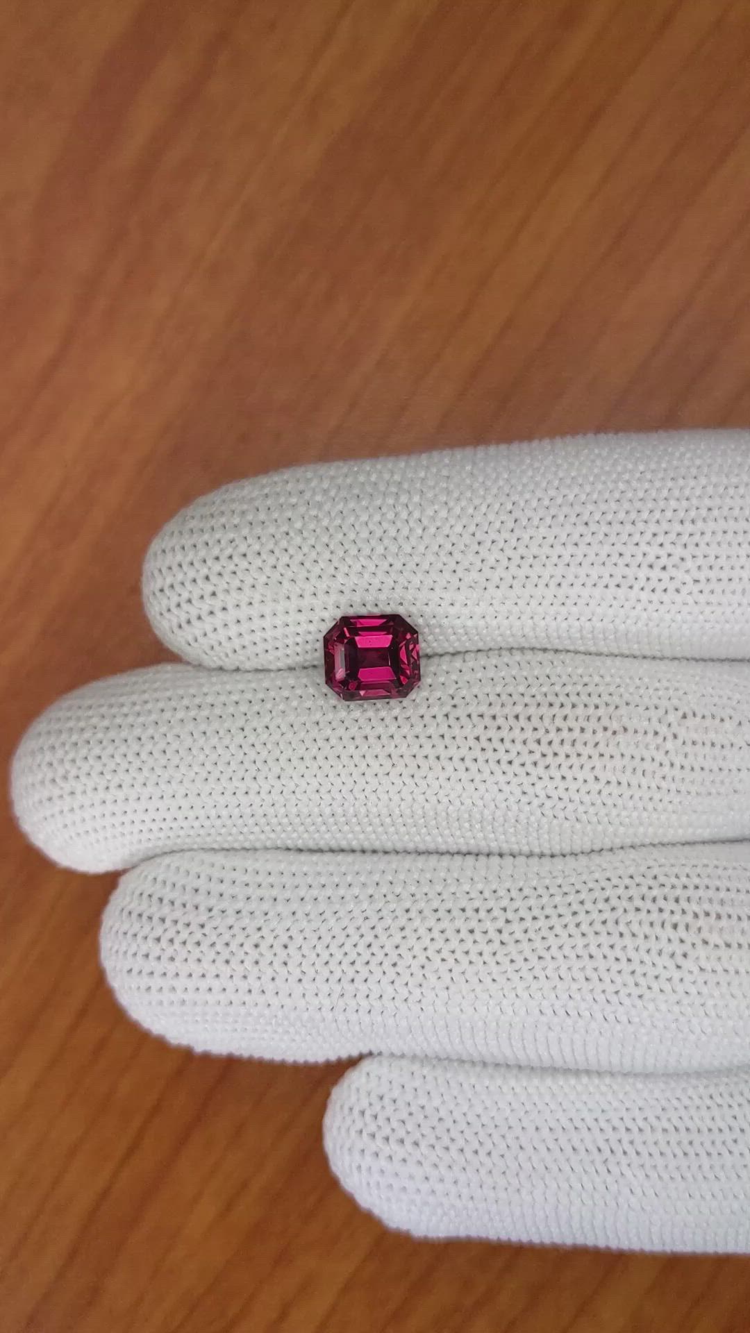 2.76 Ct. Rhodolite Garnet from Ceylon (Sri Lanka) Size Video