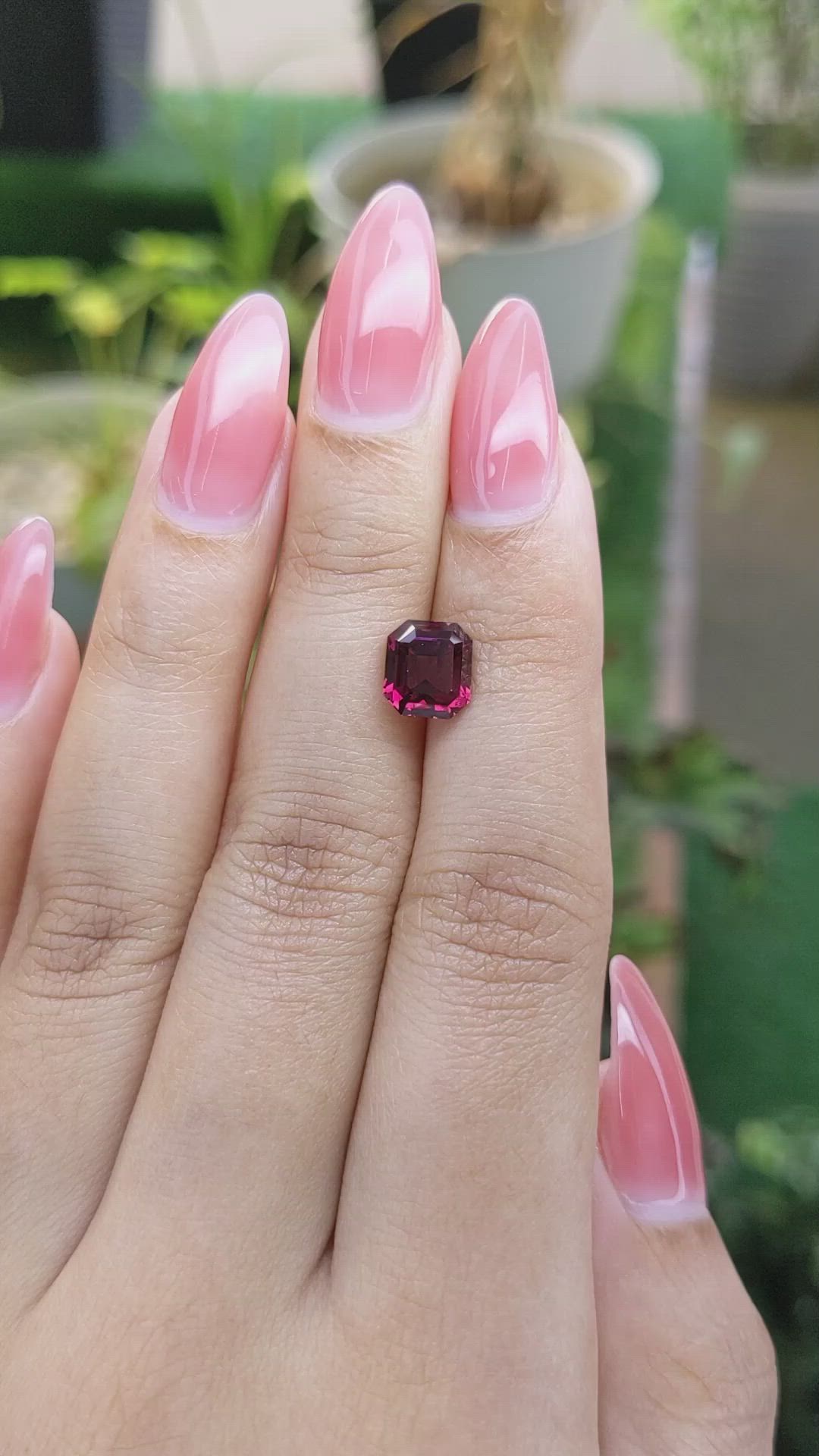 2.76 Ct. Rhodolite Garnet from Ceylon (Sri Lanka) Size Video