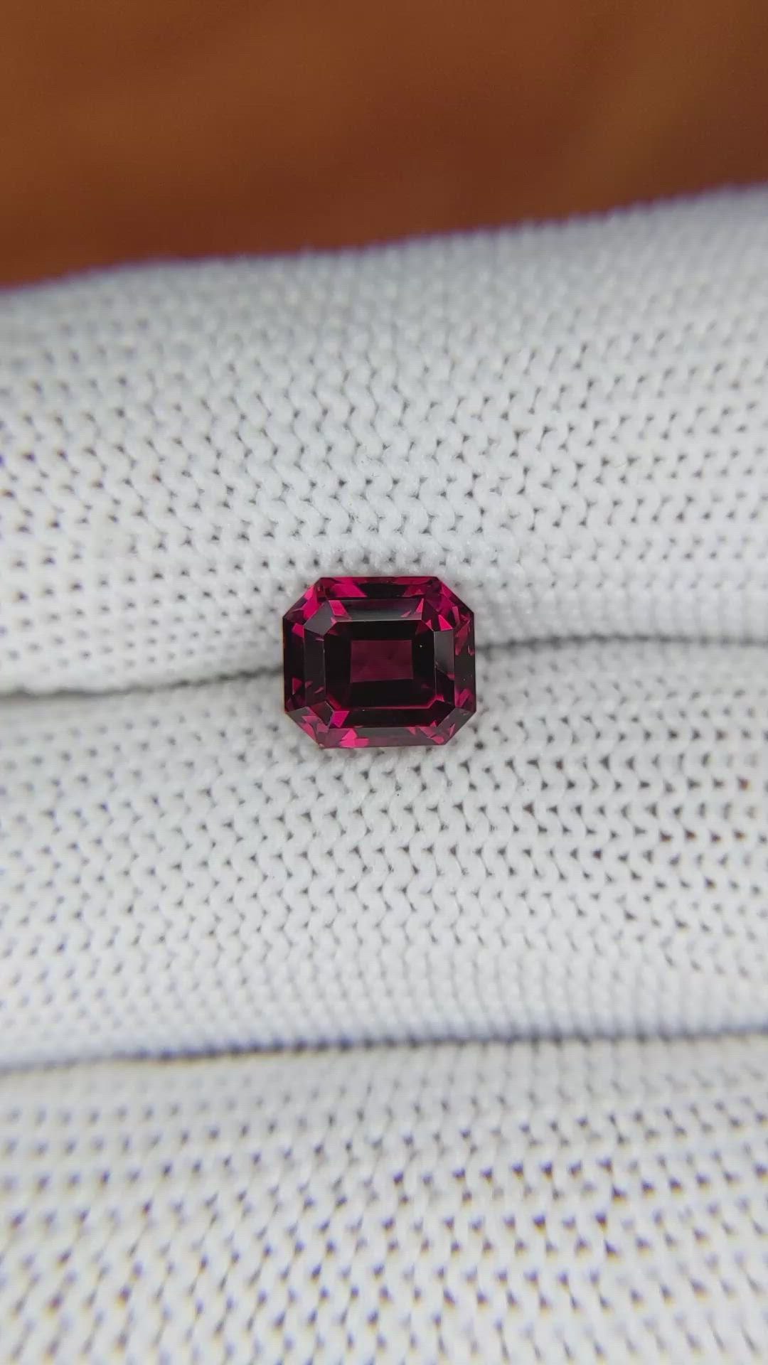 2.76 Ct. Rhodolite Garnet from Ceylon (Sri Lanka) Size Video