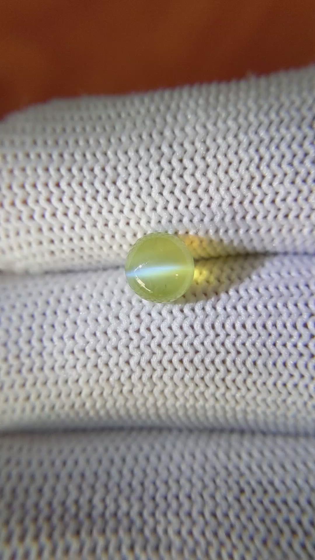 2.07 Ct. Cabochon Chrysoberyl from Ceylon (Sri Lanka) Size Video