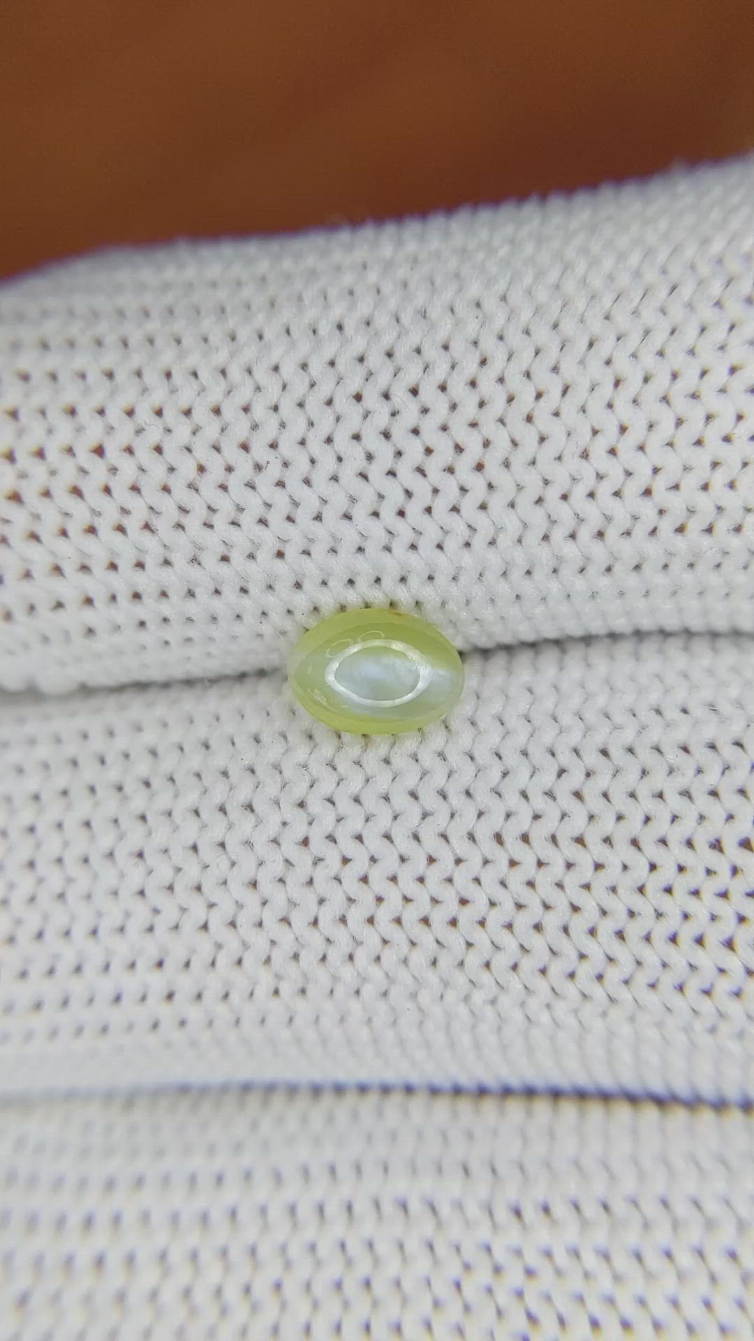 0.83 Ct. Cabochon Chrysoberyl from Ceylon (Sri Lanka) Size Video