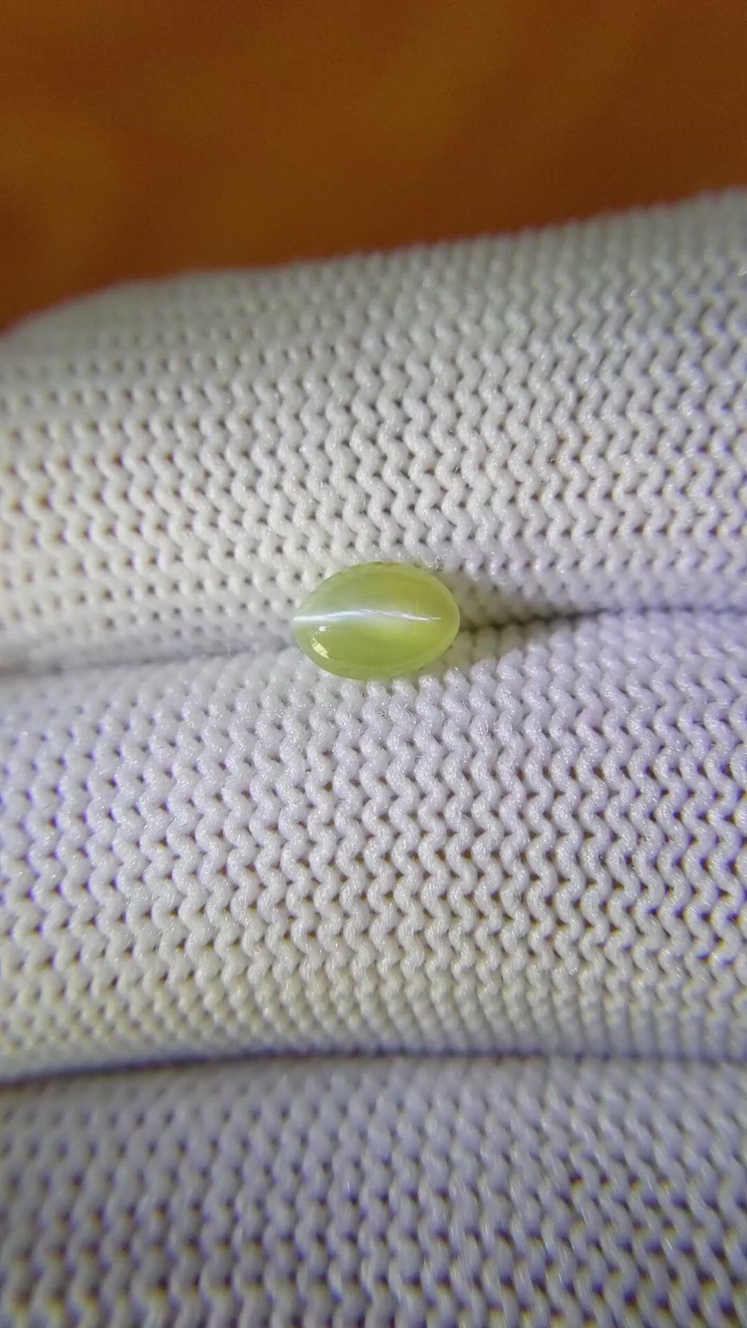 0.83 Ct. Cabochon Chrysoberyl from Ceylon (Sri Lanka) Size Video