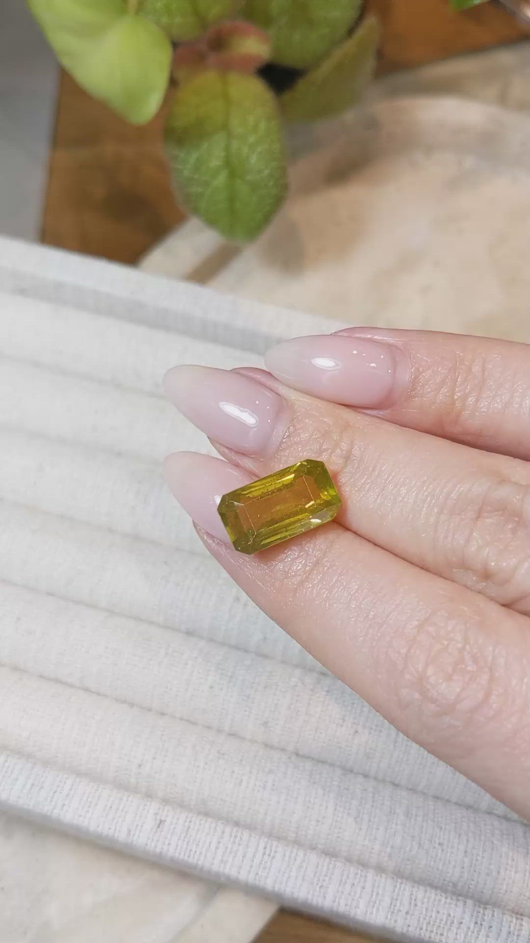 9.16 Ct. Zircon from Tanzania Size Video