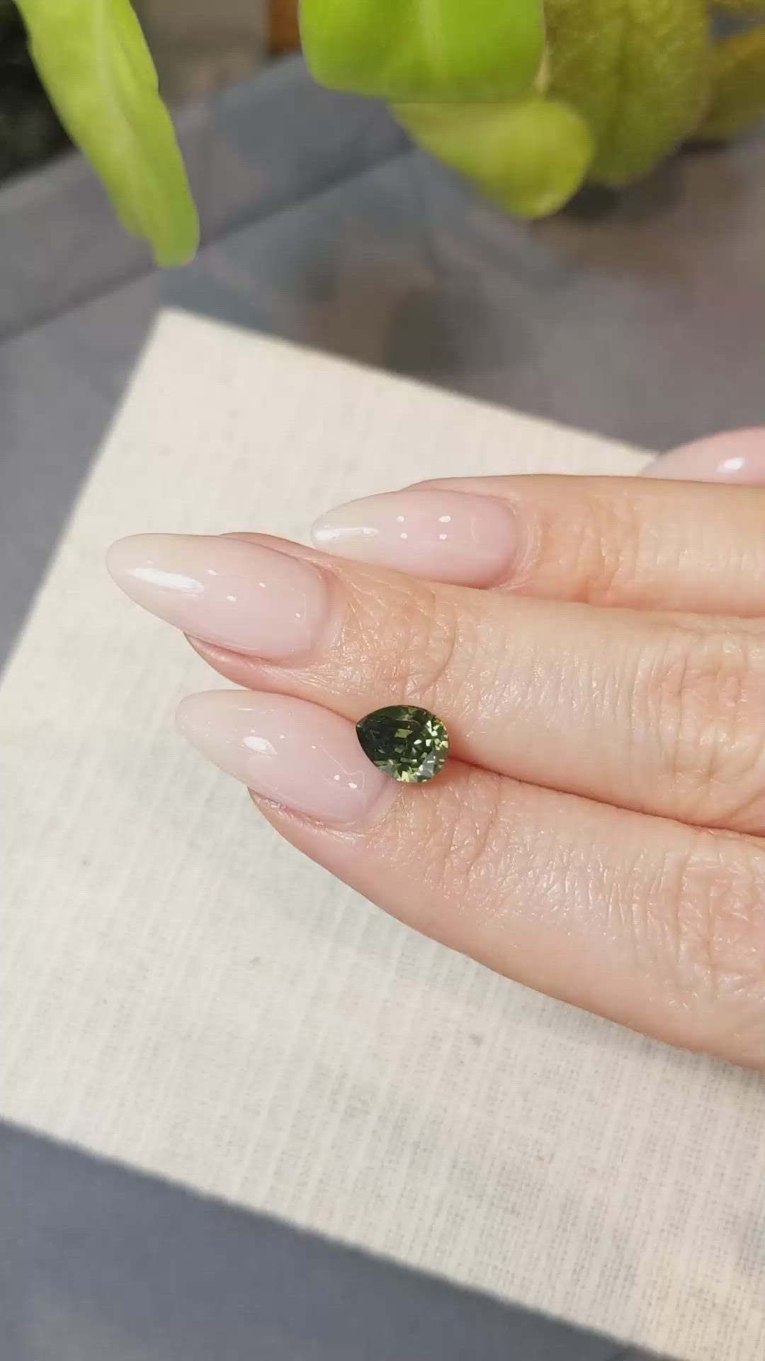 2.24 Ct. Zircon from Ceylon (Sri Lanka) Size Video