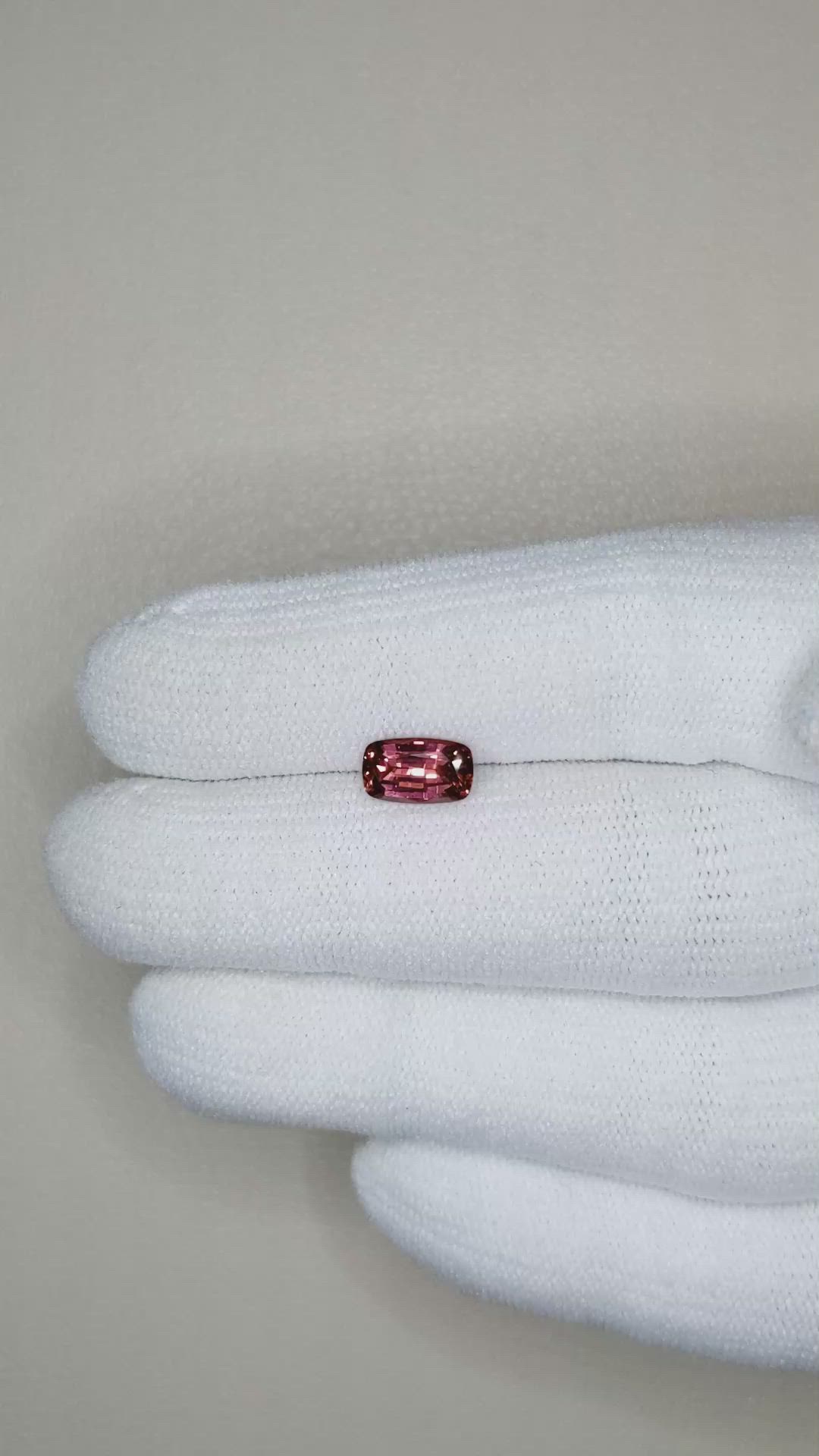 0.98 Ct. Rhodolite Garnet from Ceylon (Sri Lanka) Size Video