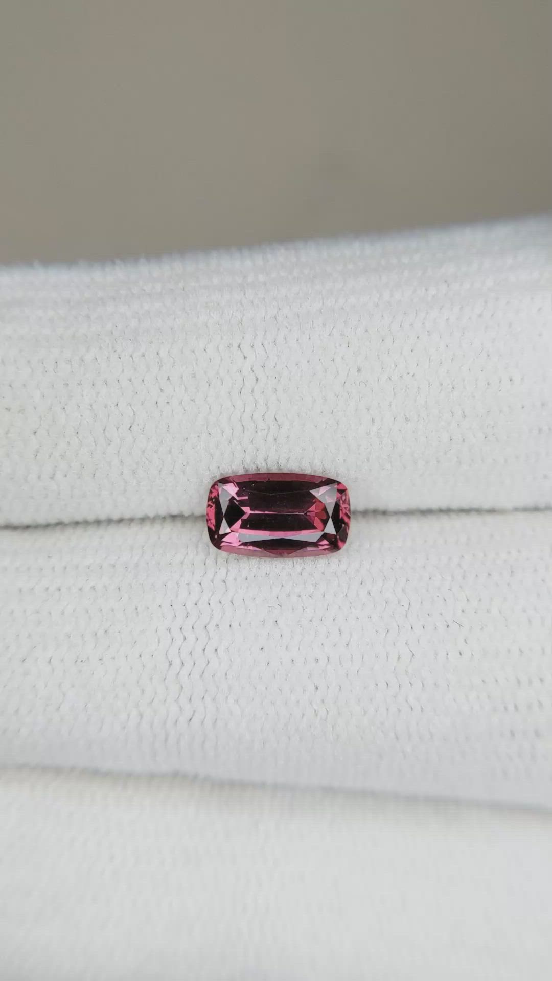 0.98 Ct. Rhodolite Garnet from Ceylon (Sri Lanka) Size Video