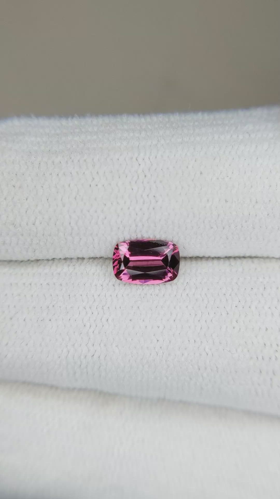 0.77 Ct. Rhodolite Garnet from Ceylon (Sri Lanka) Size Video