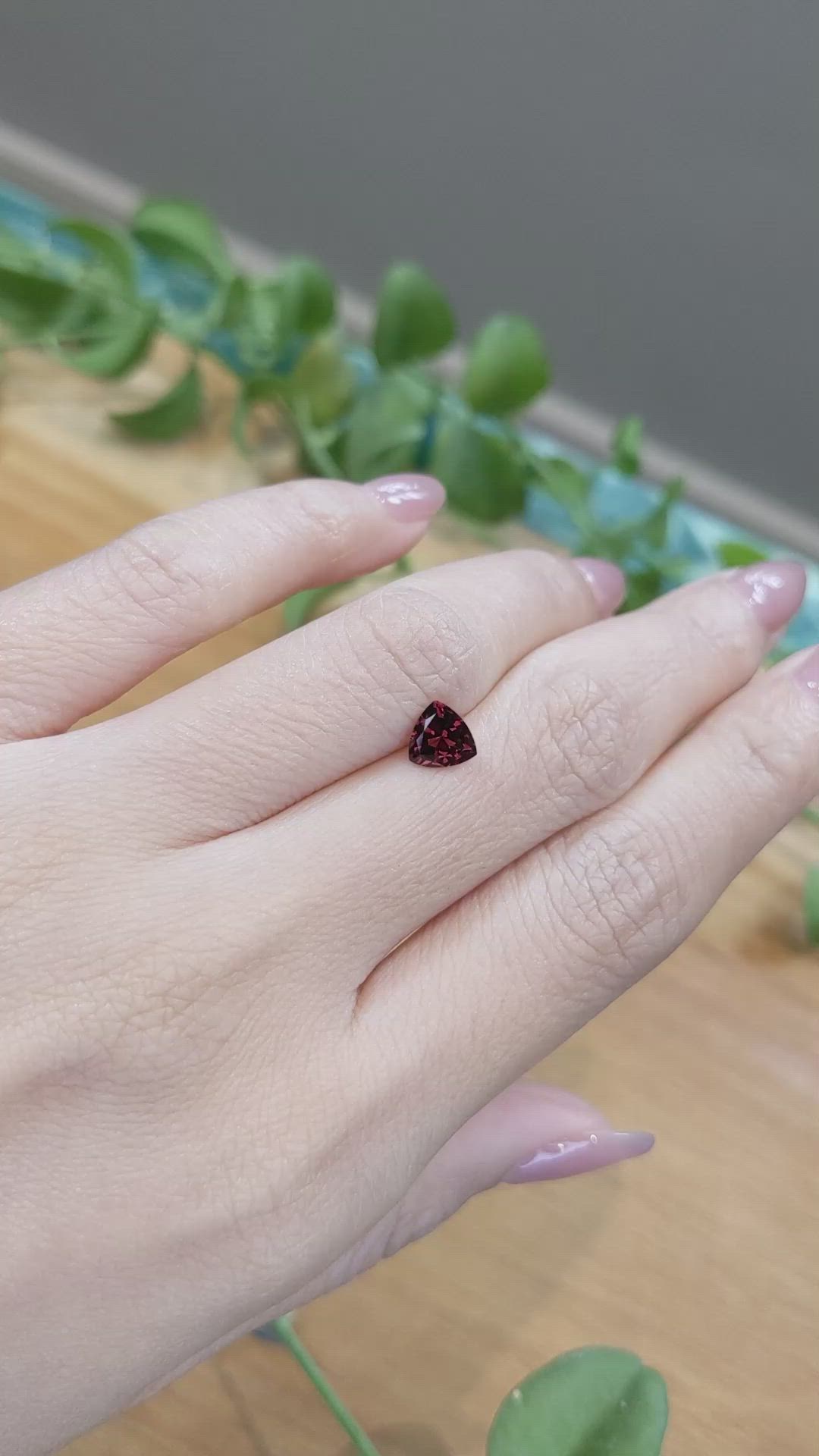 0.95 Ct. Garnet from Ceylon (Sri Lanka) Size Video