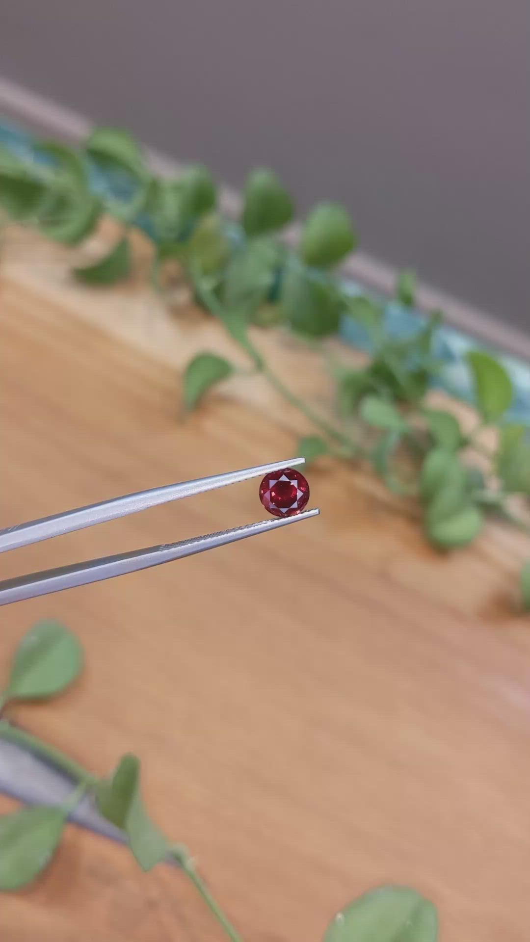 1.27 Ct. Garnet from Ceylon (Sri Lanka) Size Video
