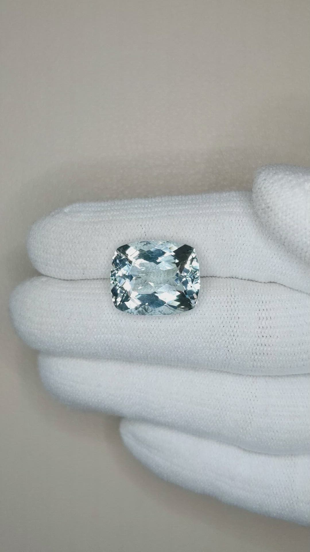 8.79 Ct. Aquamarine from Brazil Size Video