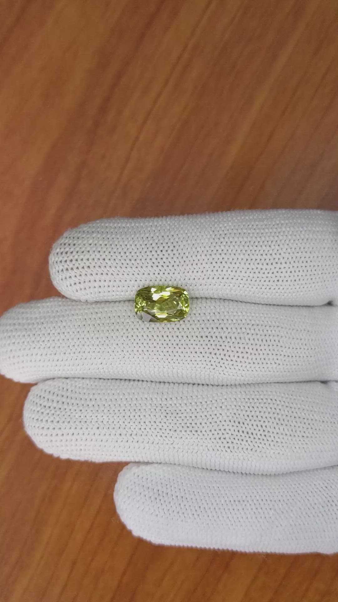 2.80 Ct. Chrysoberyl from Ceylon (Sri Lanka) Size Video