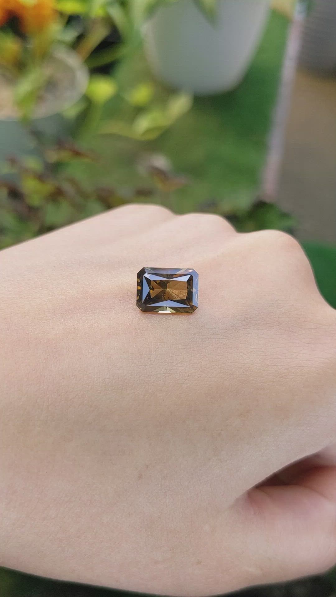 4.56 Ct. Chrysoberyl from Ceylon (Sri Lanka) Size Video