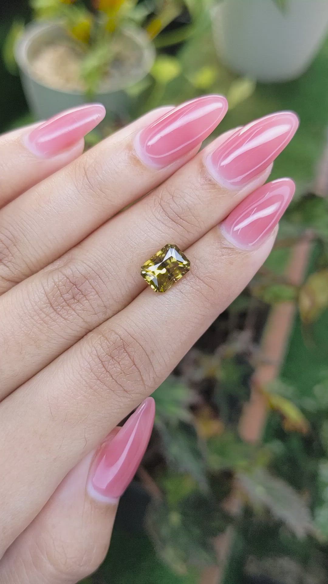 2.83 Ct. Chrysoberyl from Ceylon (Sri Lanka) Size Video