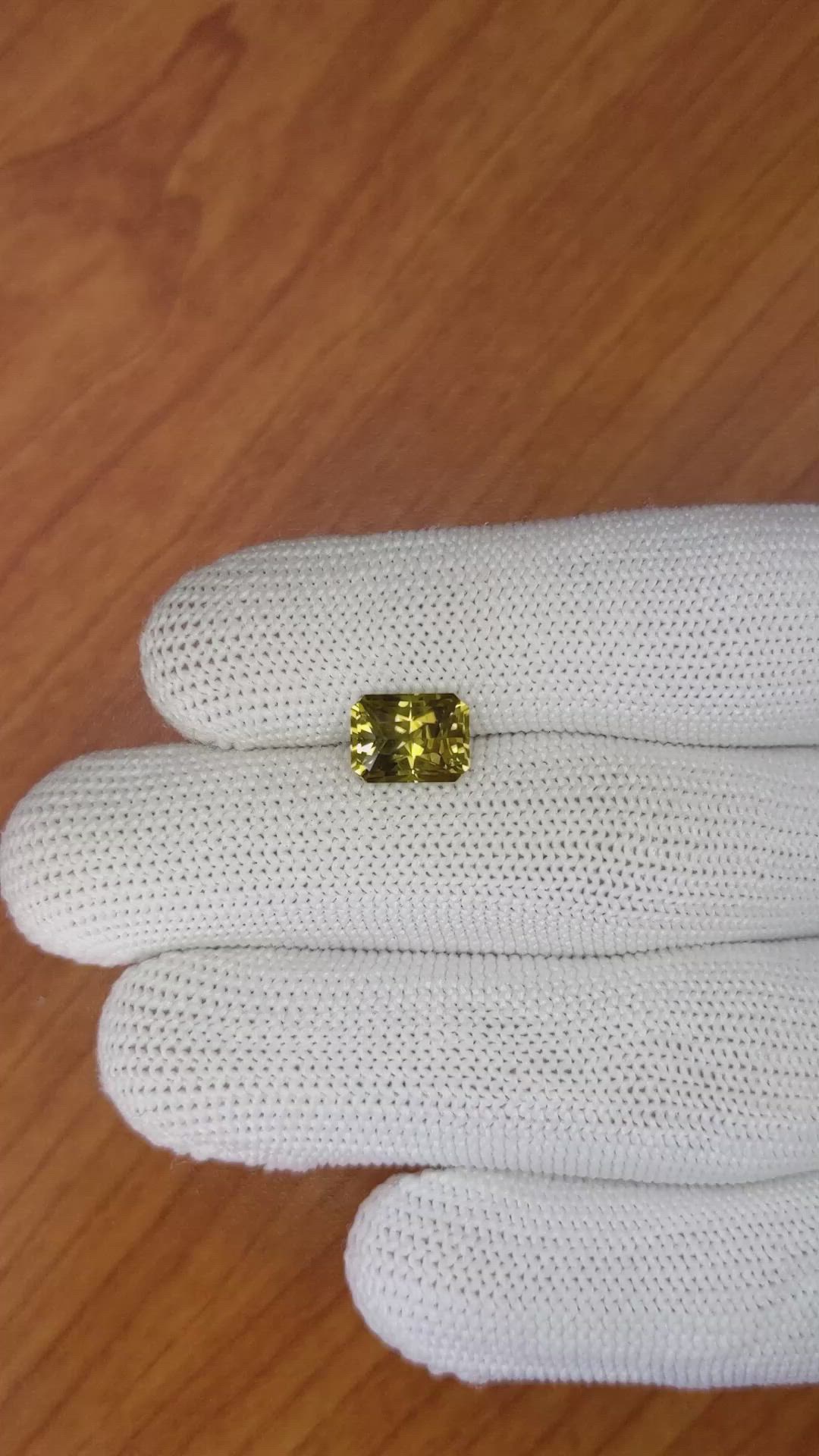 2.83 Ct. Chrysoberyl from Ceylon (Sri Lanka) Size Video