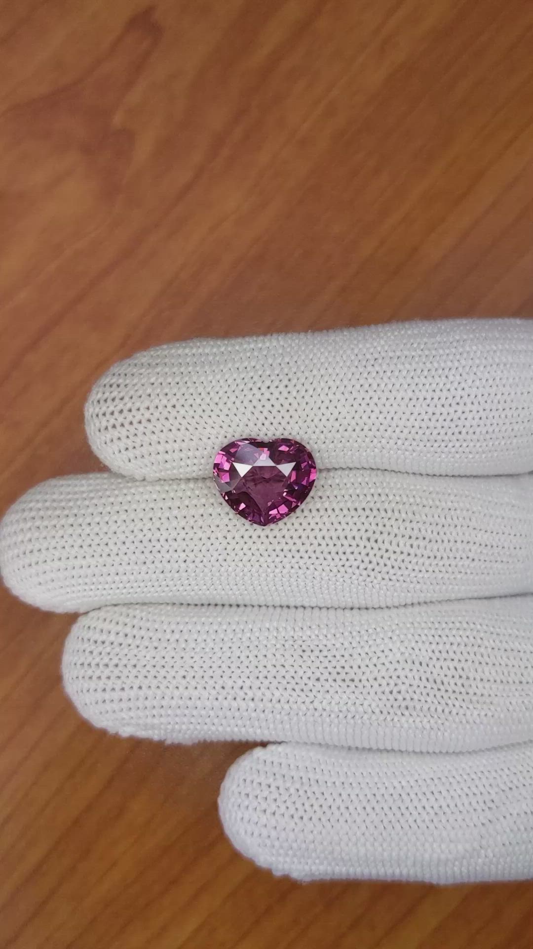 4.87 Ct. Spinel from Ceylon (Sri Lanka) Size Video