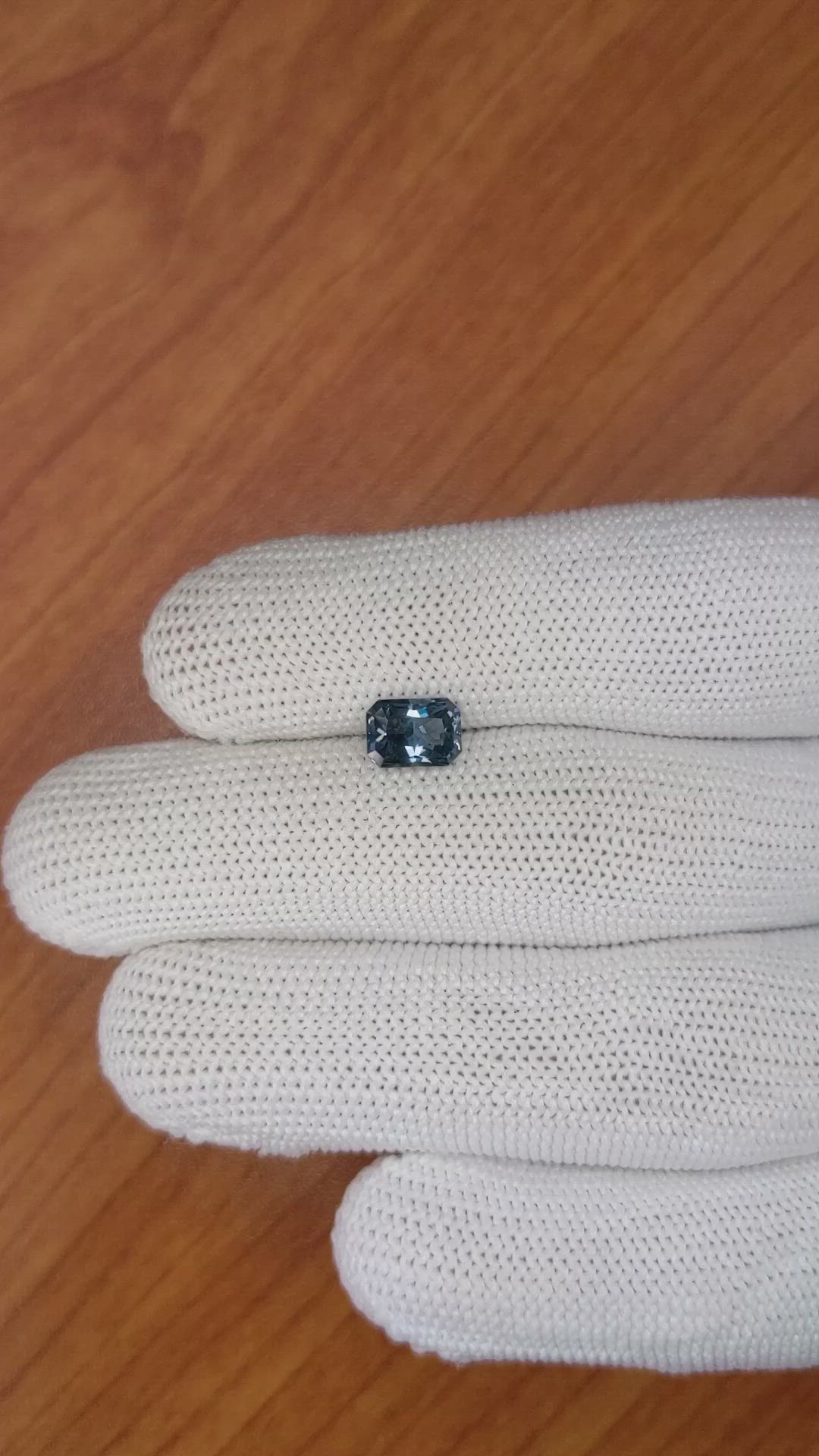 1.50 Ct. Spinel from Ceylon (Sri Lanka) Size Video