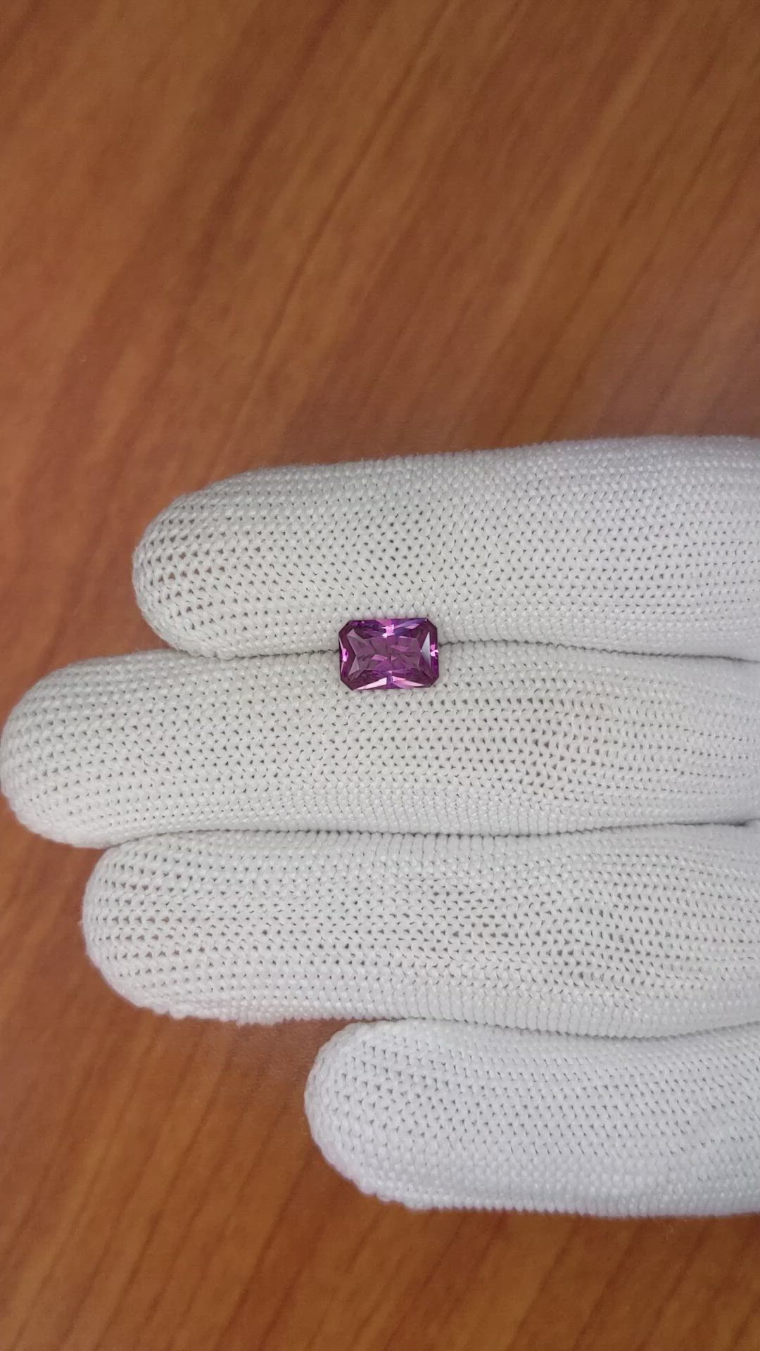 1.46 Ct. Spinel from Ceylon (Sri Lanka) Size Video