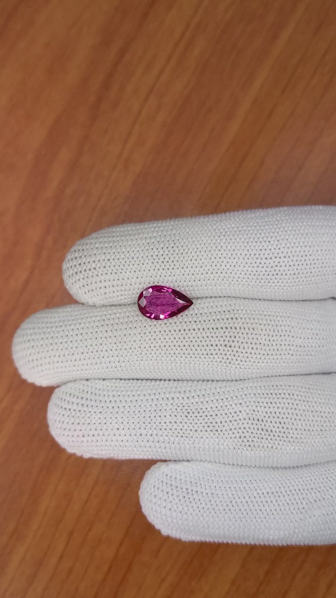 1.95 Ct. Spinel from Ceylon (Sri Lanka) Size Video