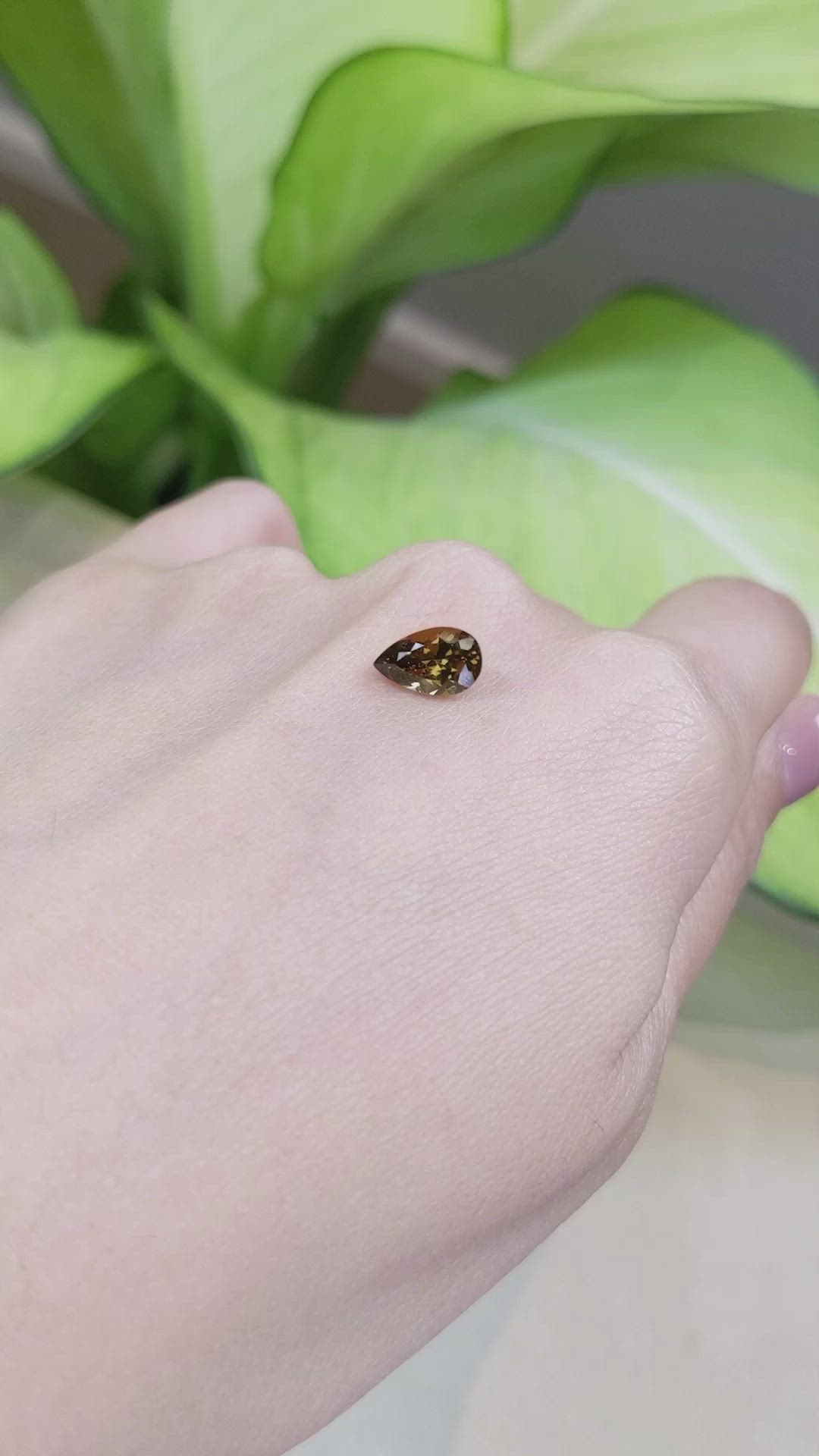 1.88 Ct. Alexandrite from Ceylon (Sri Lanka) Size Video