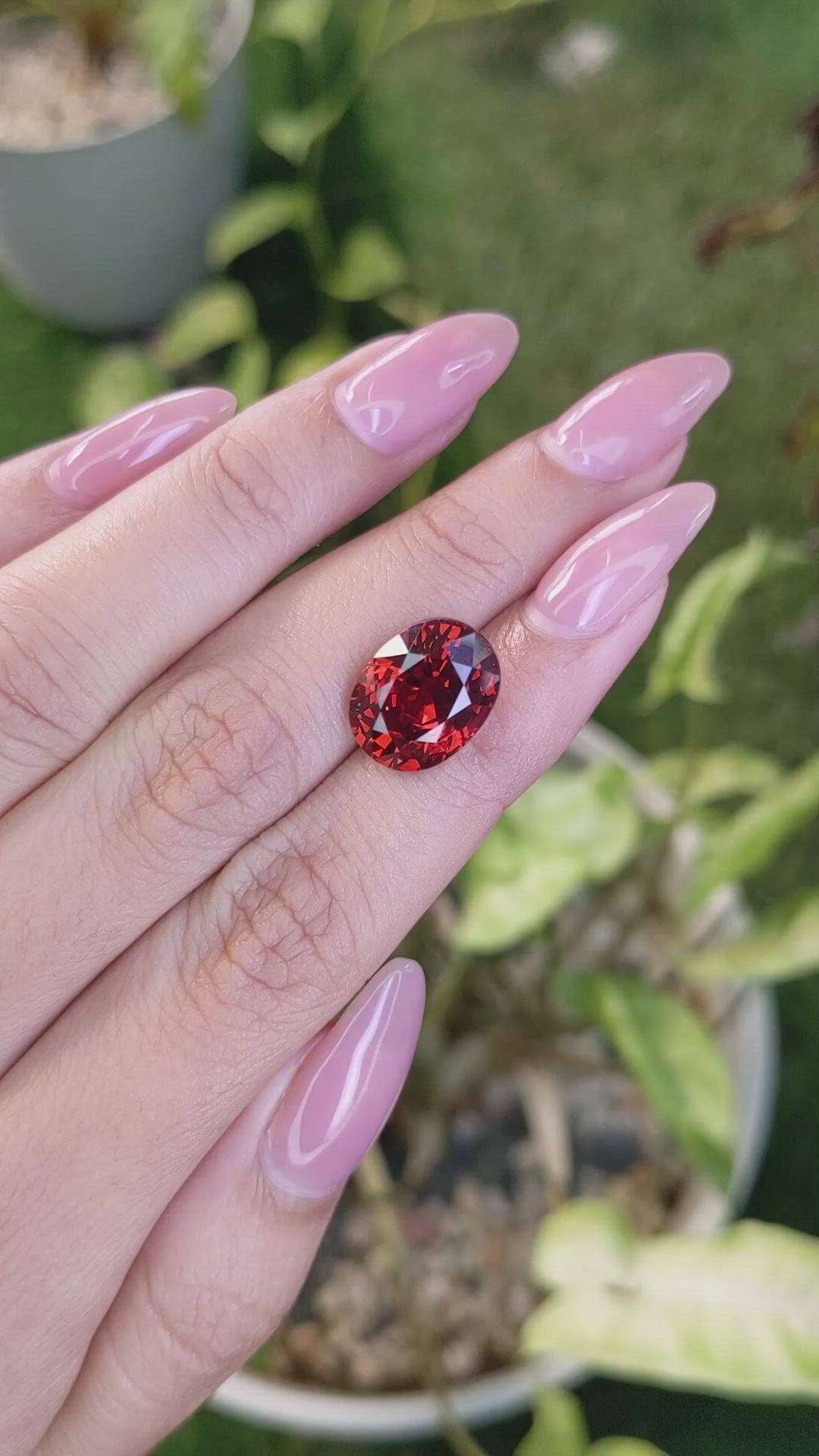 10.34 Ct. Garnet from Ceylon (Sri Lanka) Size Video