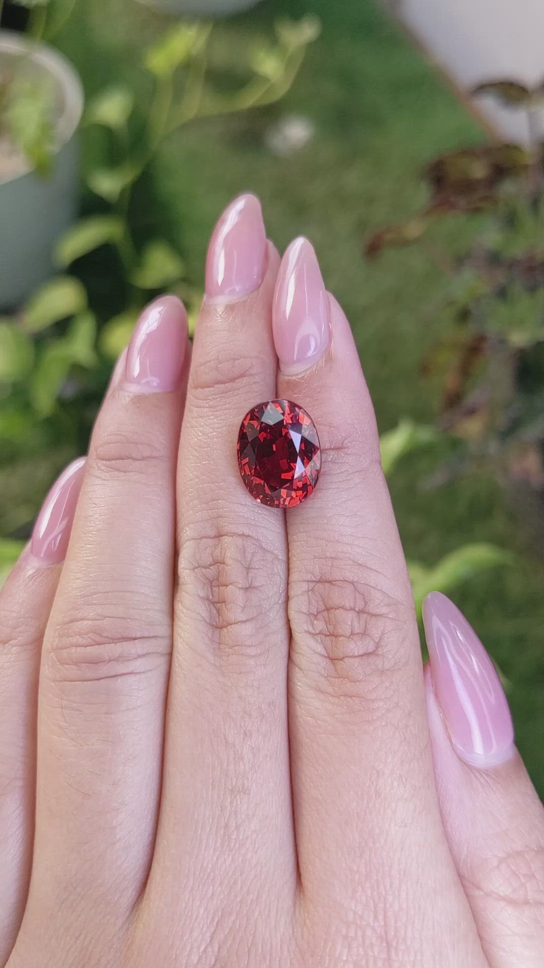 10.34 Ct. Garnet from Ceylon (Sri Lanka) Size Video