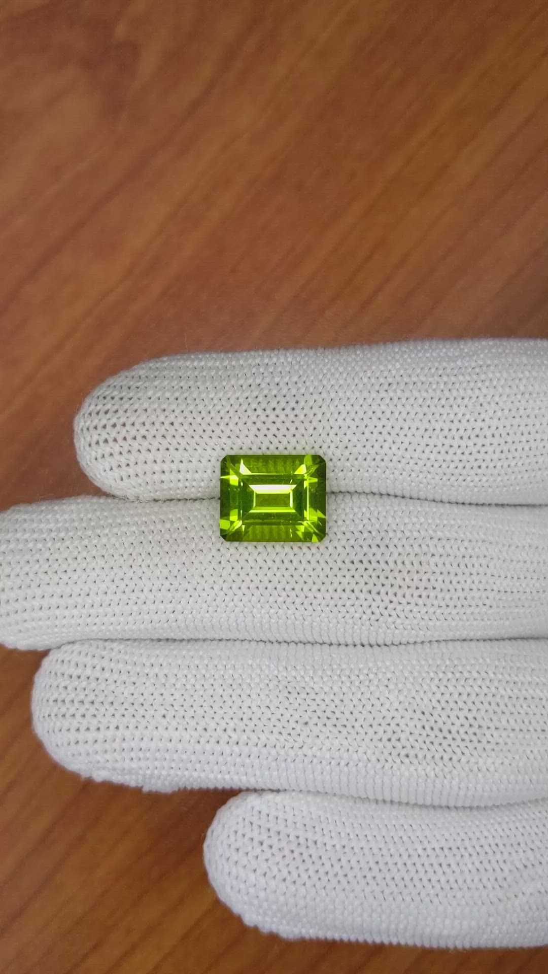 4.86 Ct. Peridot from Pakistan Size Video