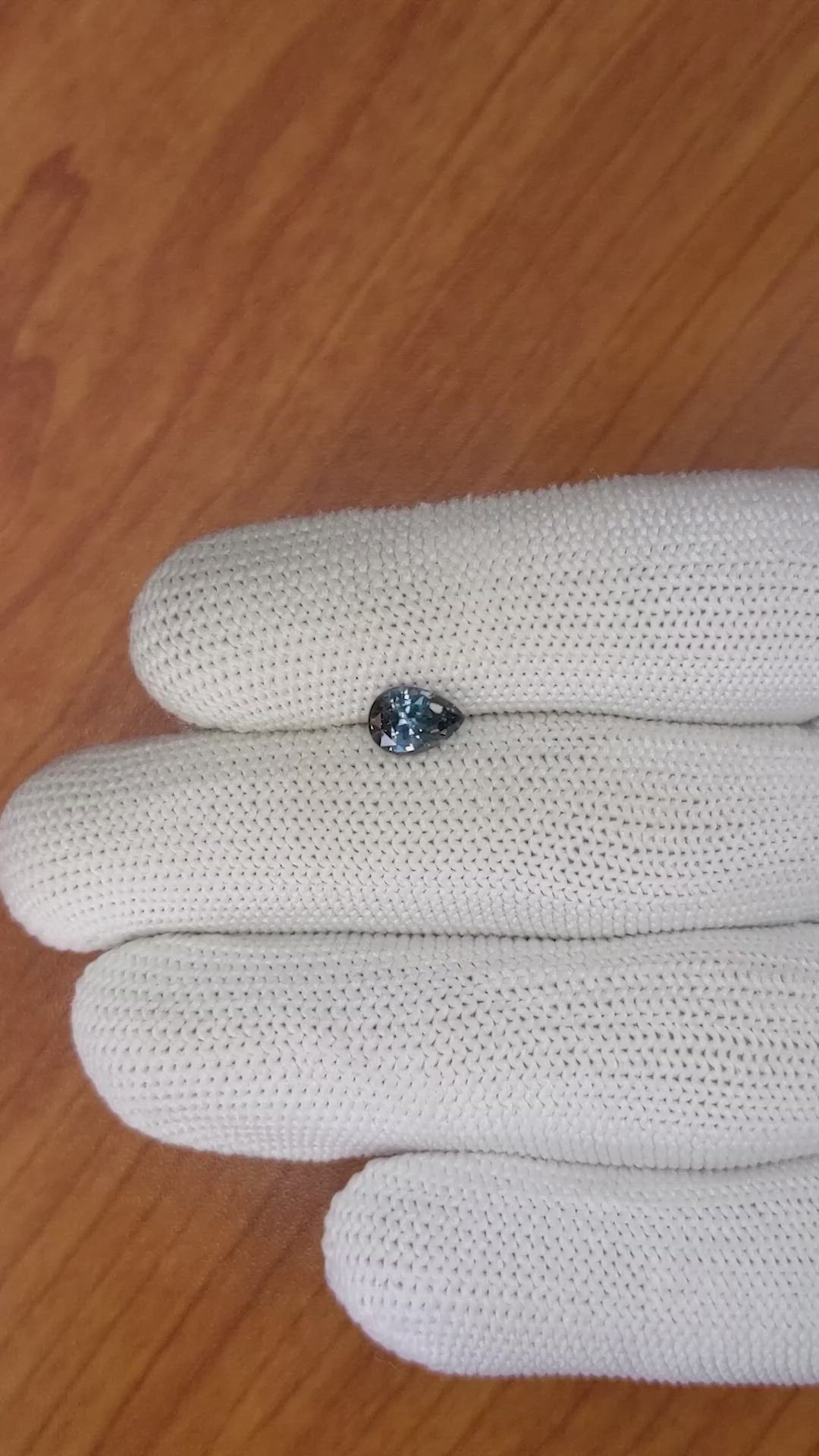 1.04 Ct. Spinel from Ceylon (Sri Lanka) Size Video