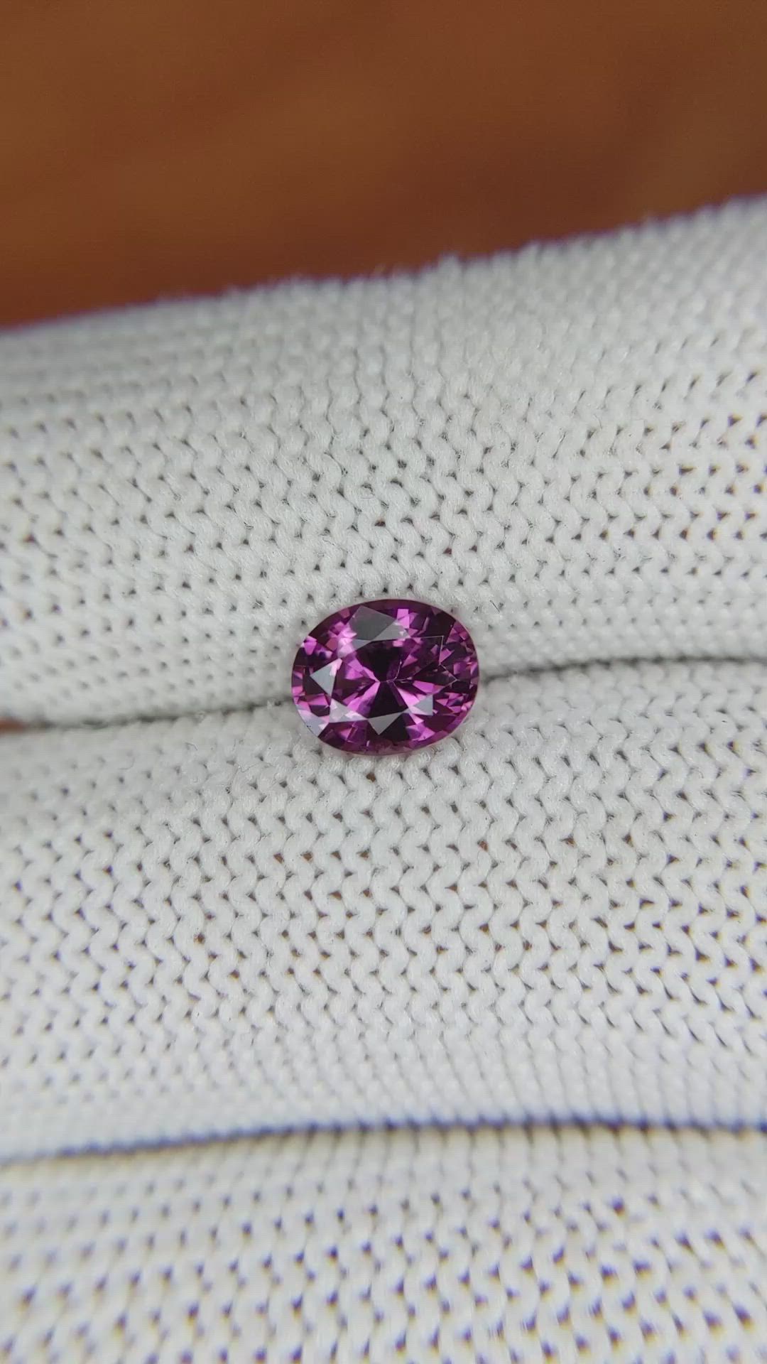 1.16 Ct. Spinel from Ceylon (Sri Lanka) Size Video