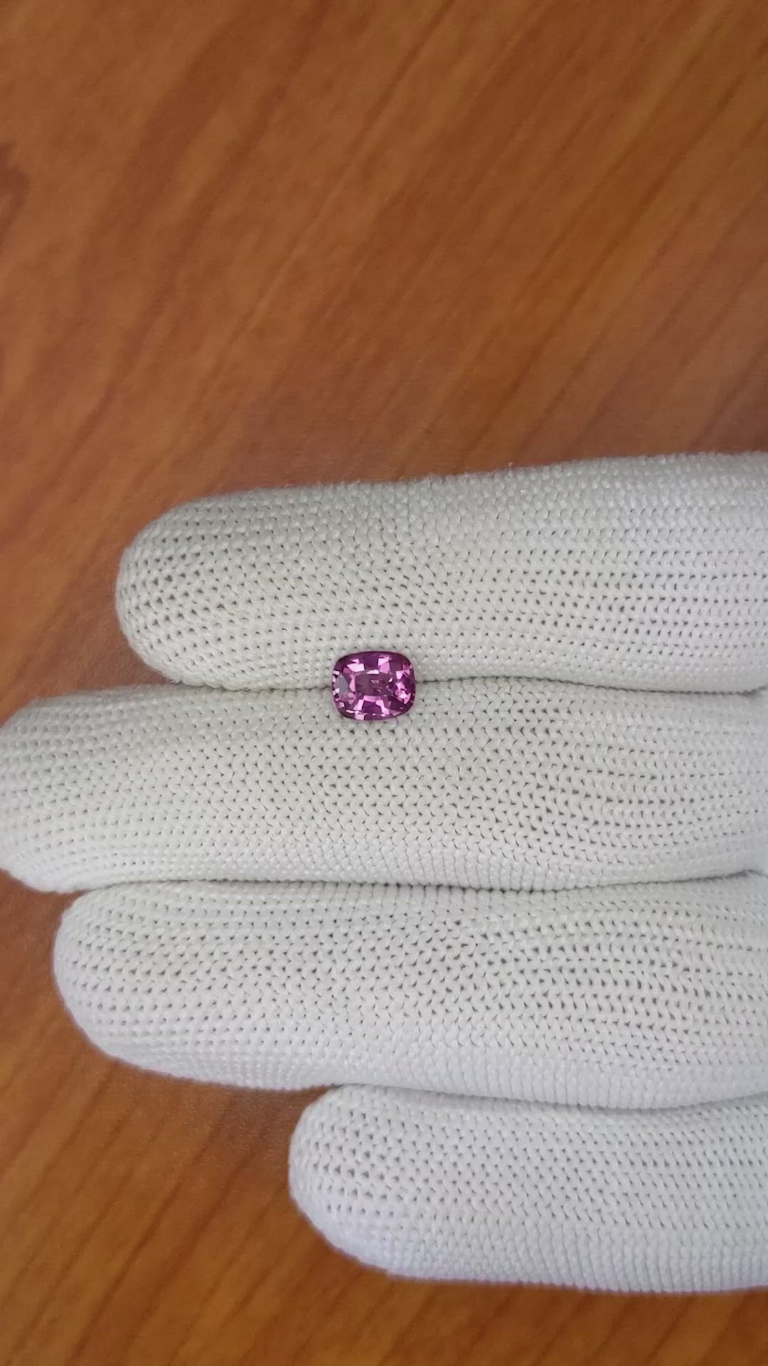 0.88 Ct. Spinel from Ceylon (Sri Lanka) Size Video