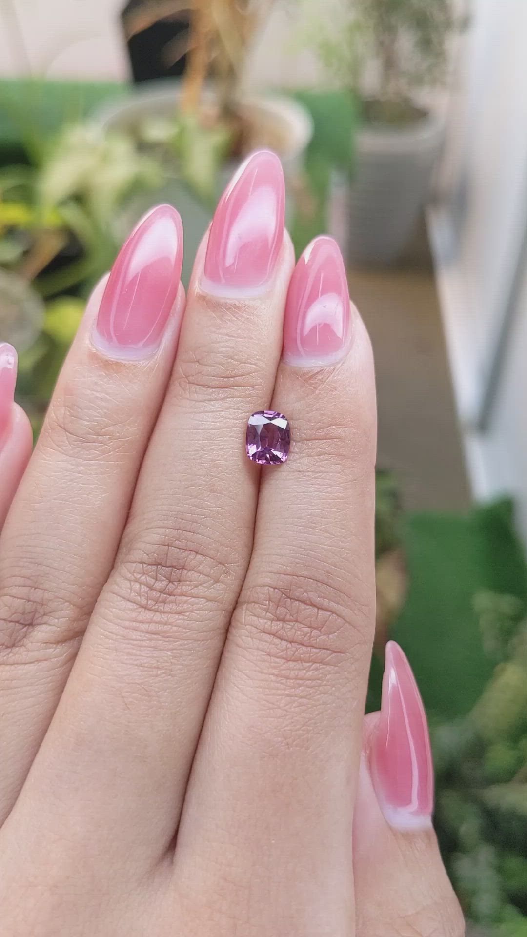 0.88 Ct. Spinel from Ceylon (Sri Lanka) Size Video