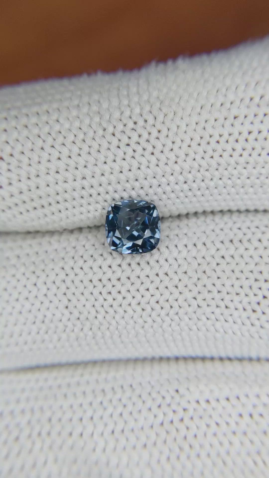 1.05 Ct. Spinel from Ceylon (Sri Lanka) Size Video