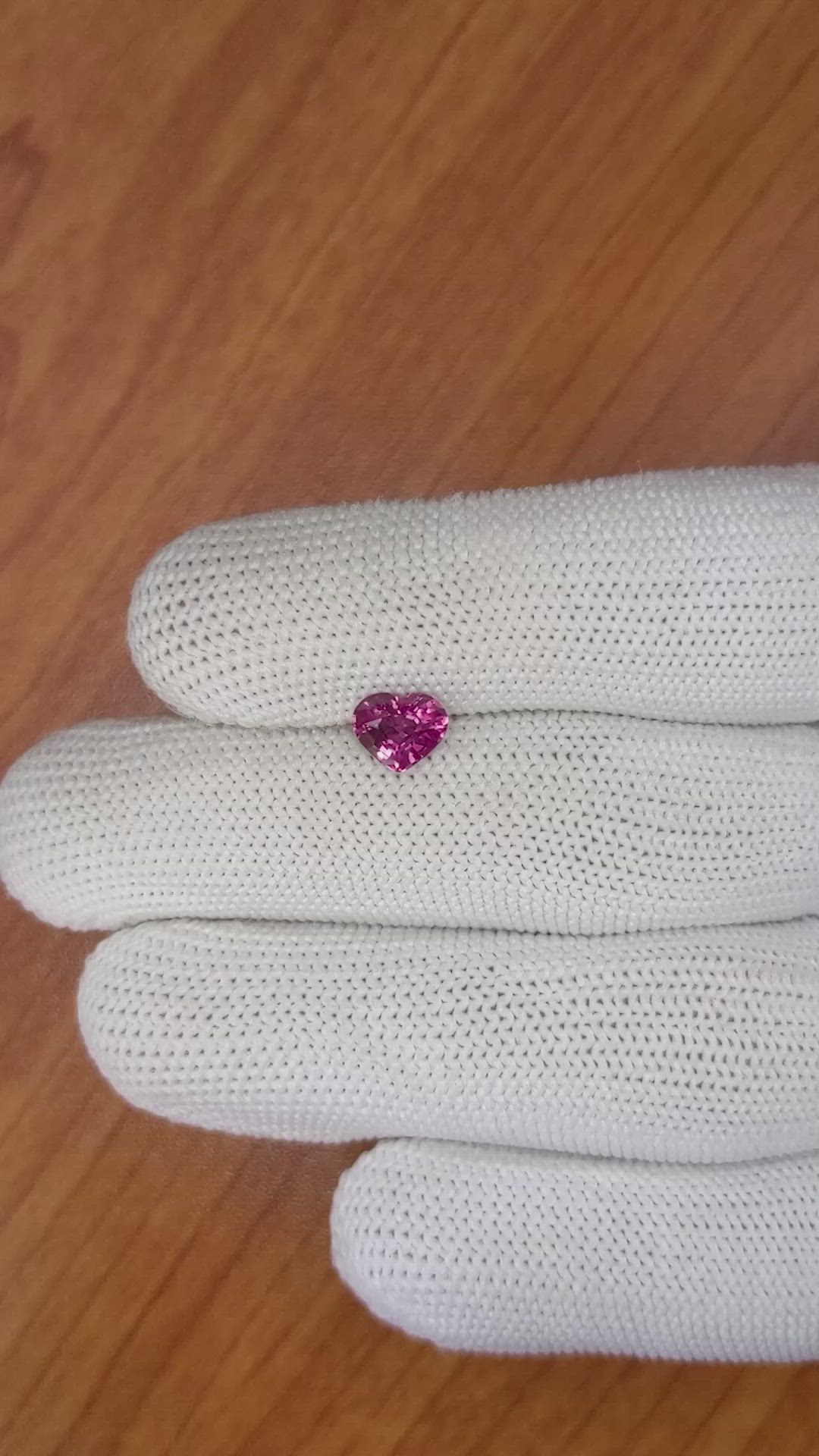 1.08 Ct. Spinel from Ceylon (Sri Lanka) Size Video