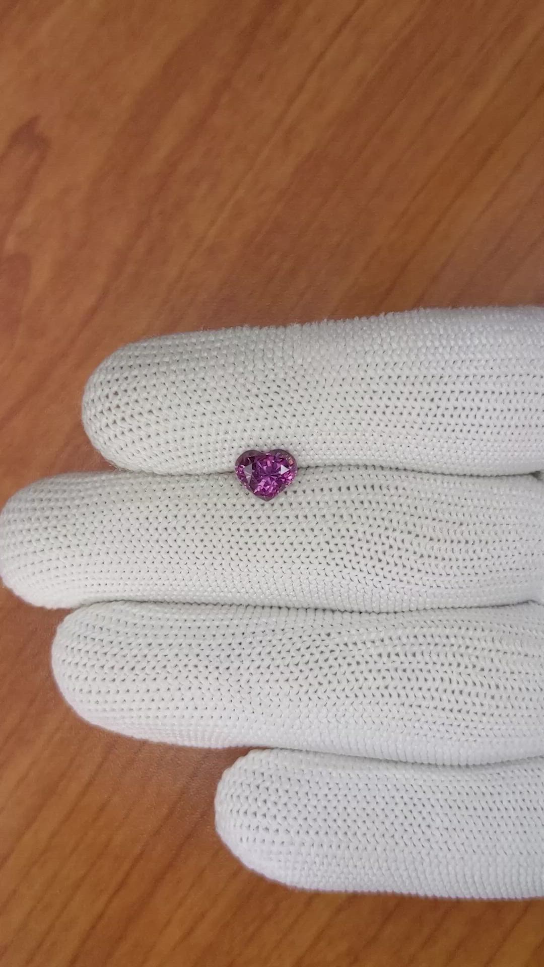 1.26 Ct. Spinel from Ceylon (Sri Lanka) Size Video