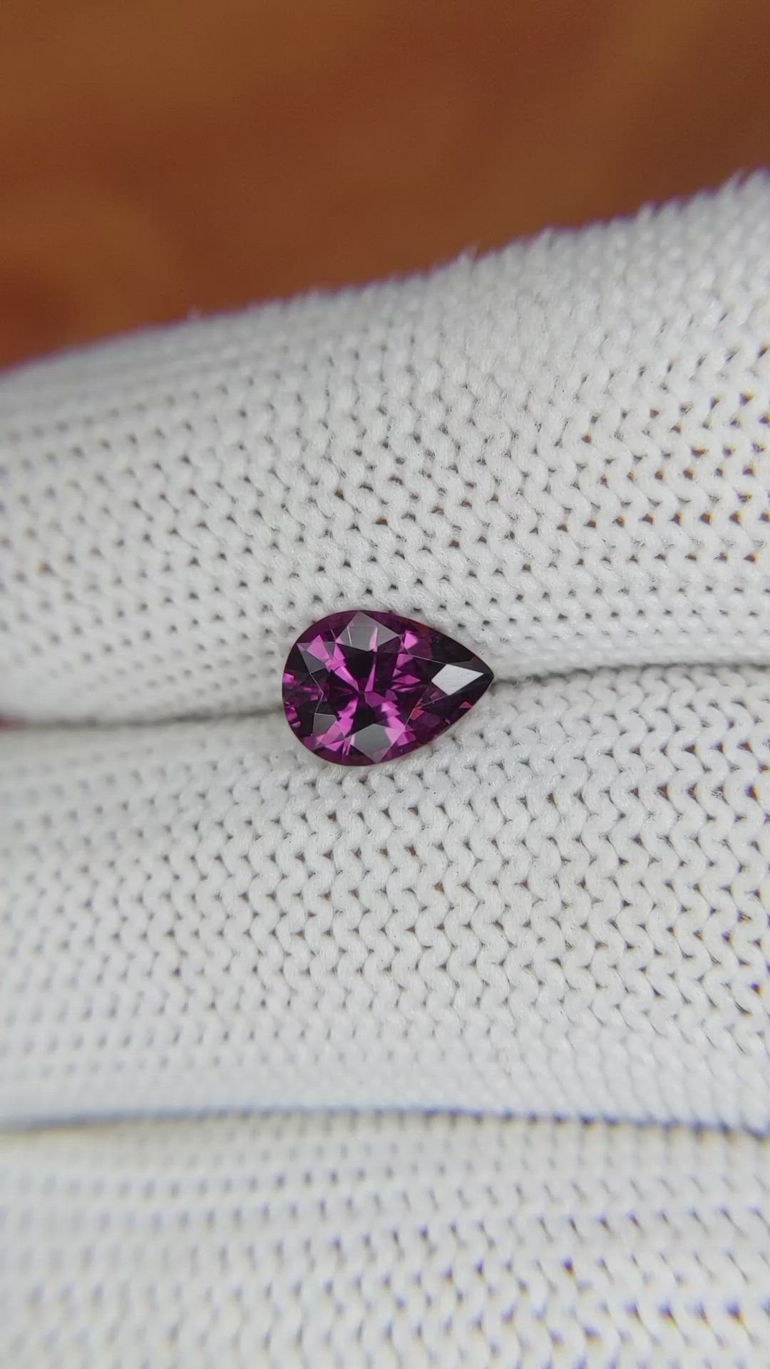1.16 Ct. Spinel from Ceylon (Sri Lanka) Size Video