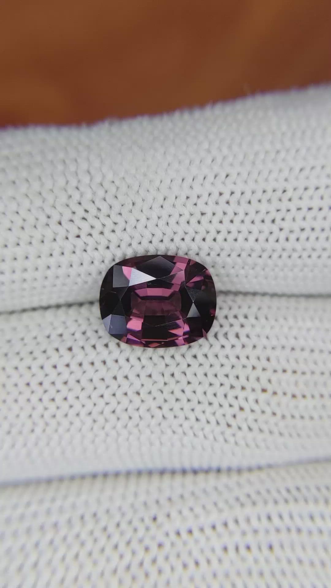 3.19 Ct. Spinel from Ceylon (Sri Lanka) Size Video