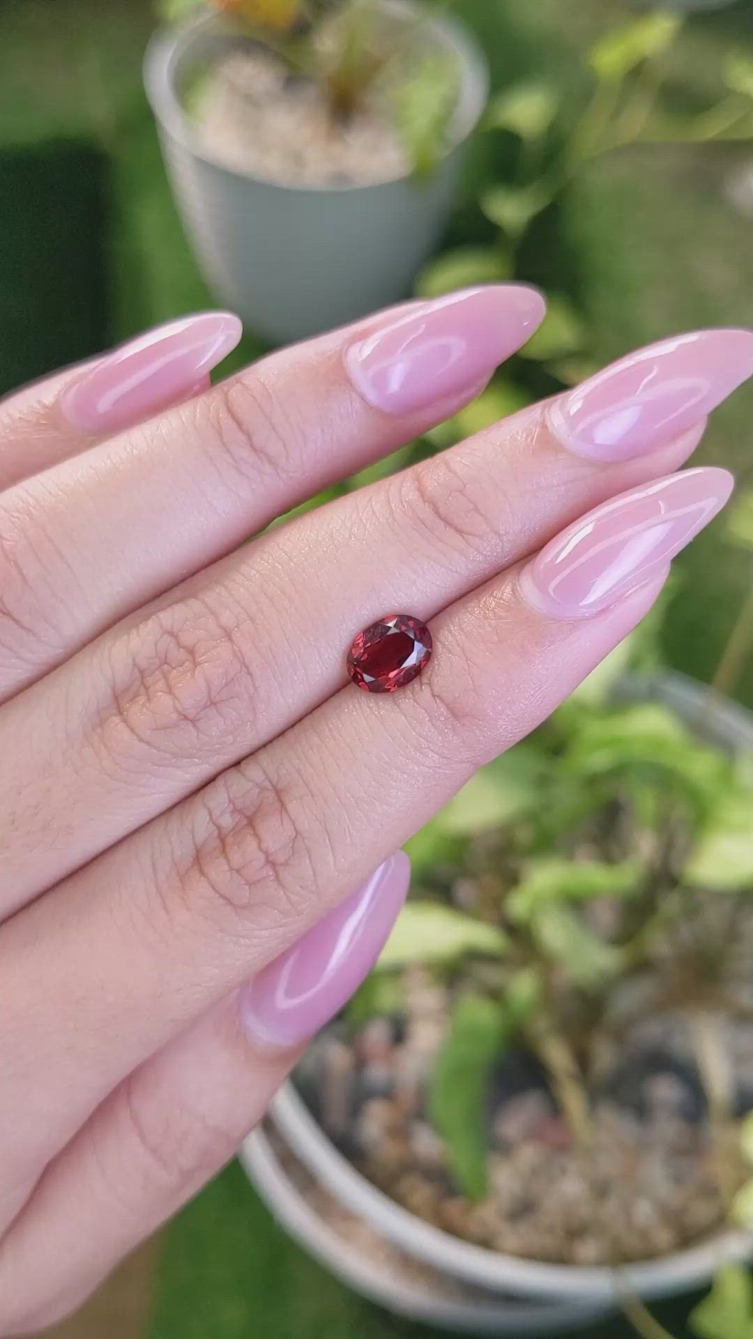1.42 Ct. Almandine Garnet from Ceylon (Sri Lanka) Size Video