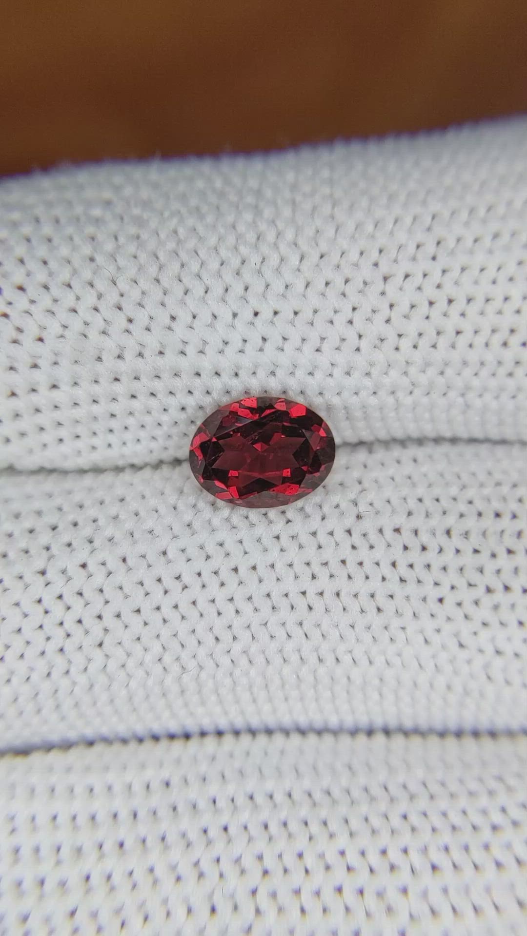 1.64 Ct. Almandine Garnet from Ceylon (Sri Lanka) Size Video