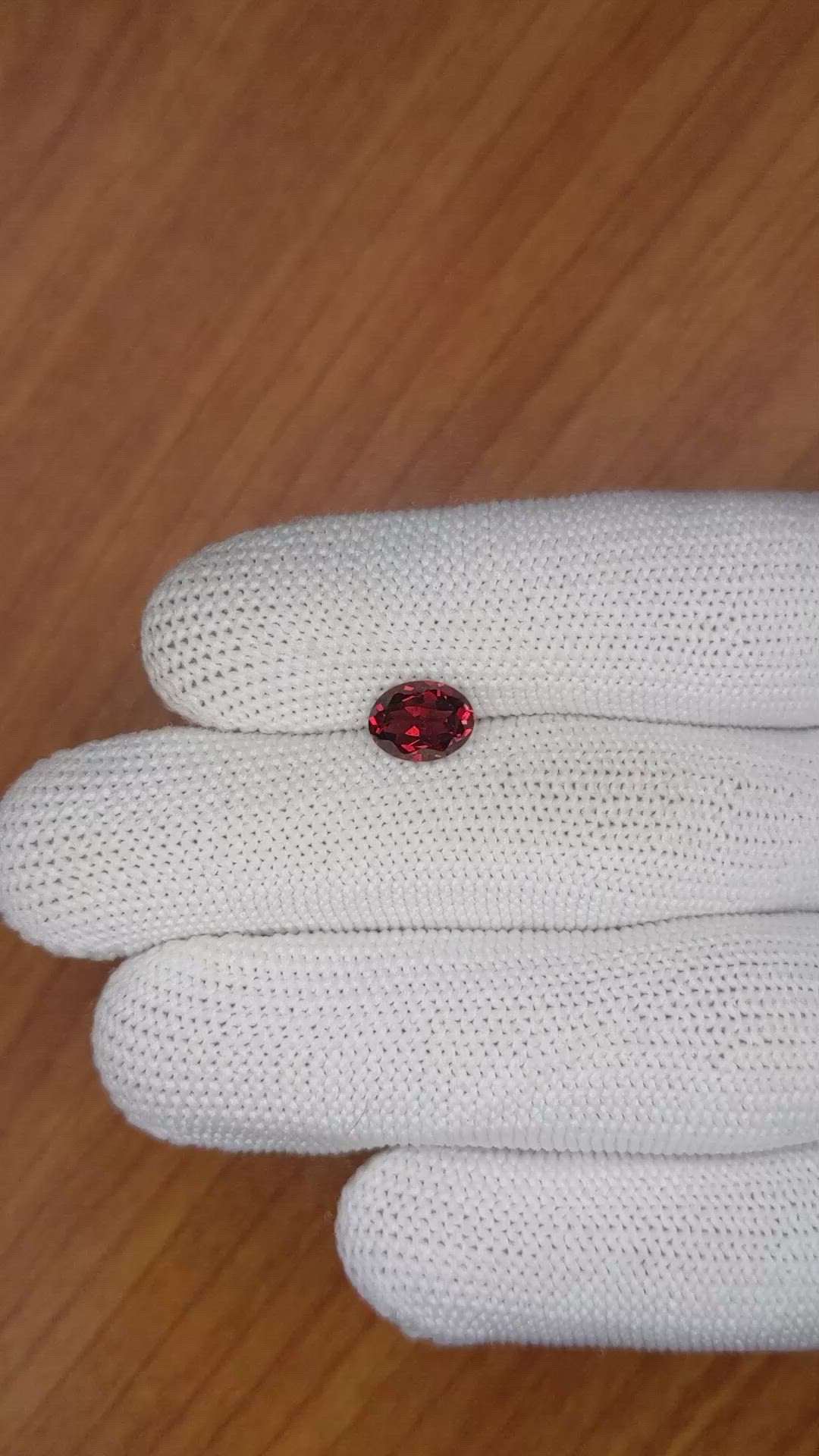 1.64 Ct. Almandine Garnet from Ceylon (Sri Lanka) Size Video