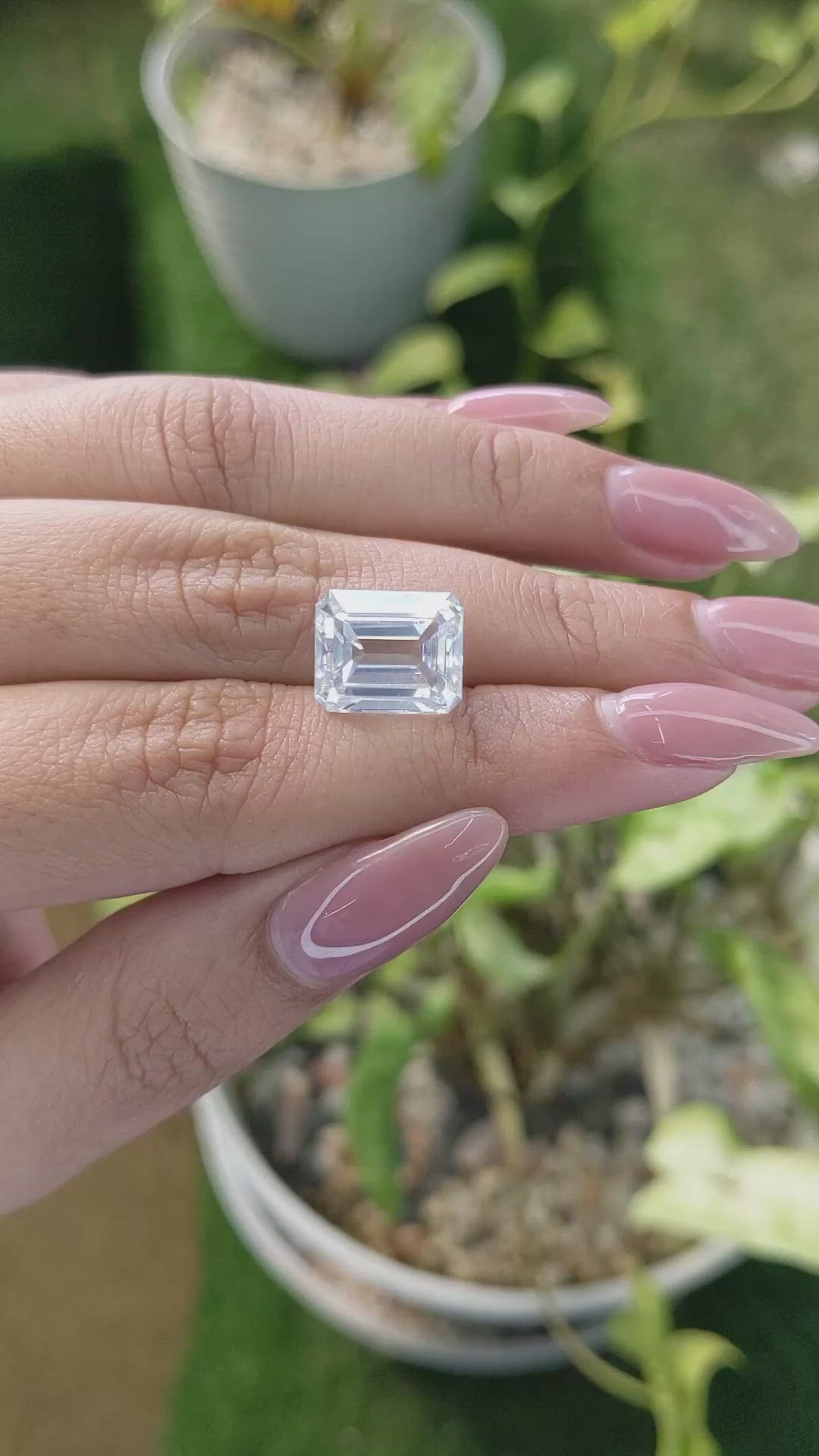 10.22 Ct. Zircon from Ceylon (Sri Lanka) Size Video