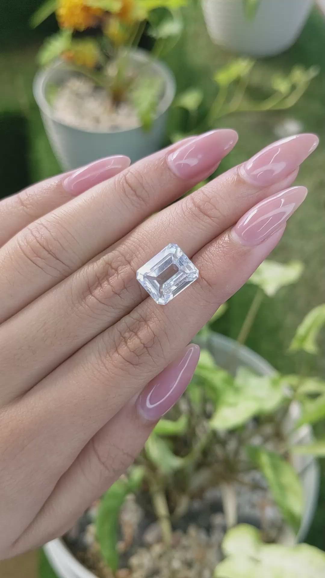 10.22 Ct. Zircon from Ceylon (Sri Lanka) Size Video