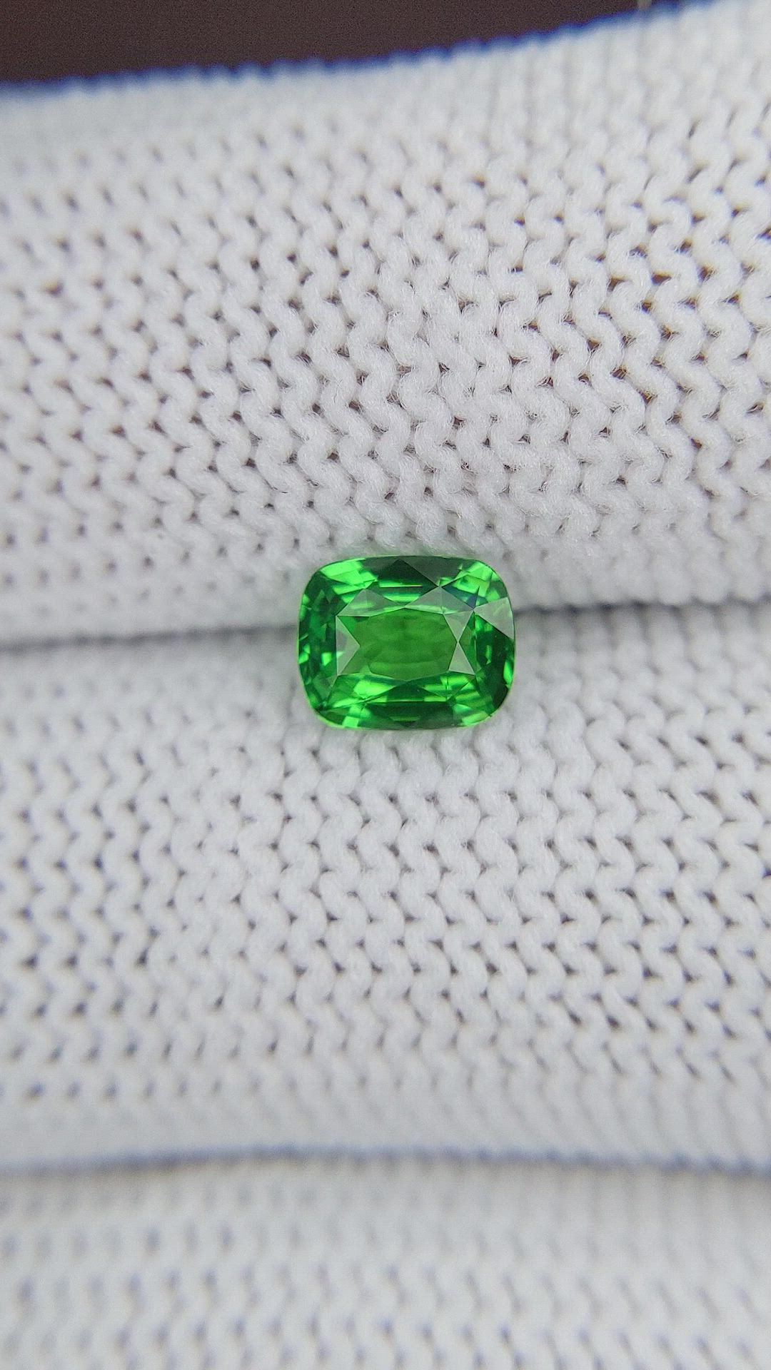 1.09 Ct. Tsavorite Garnet from Tanzania Size Video