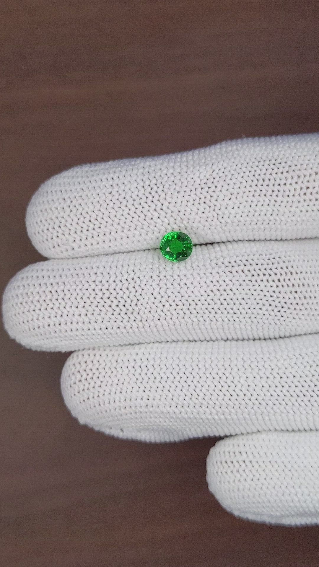 1.19 Ct. Tsavorite Garnet from Tanzania Size Video