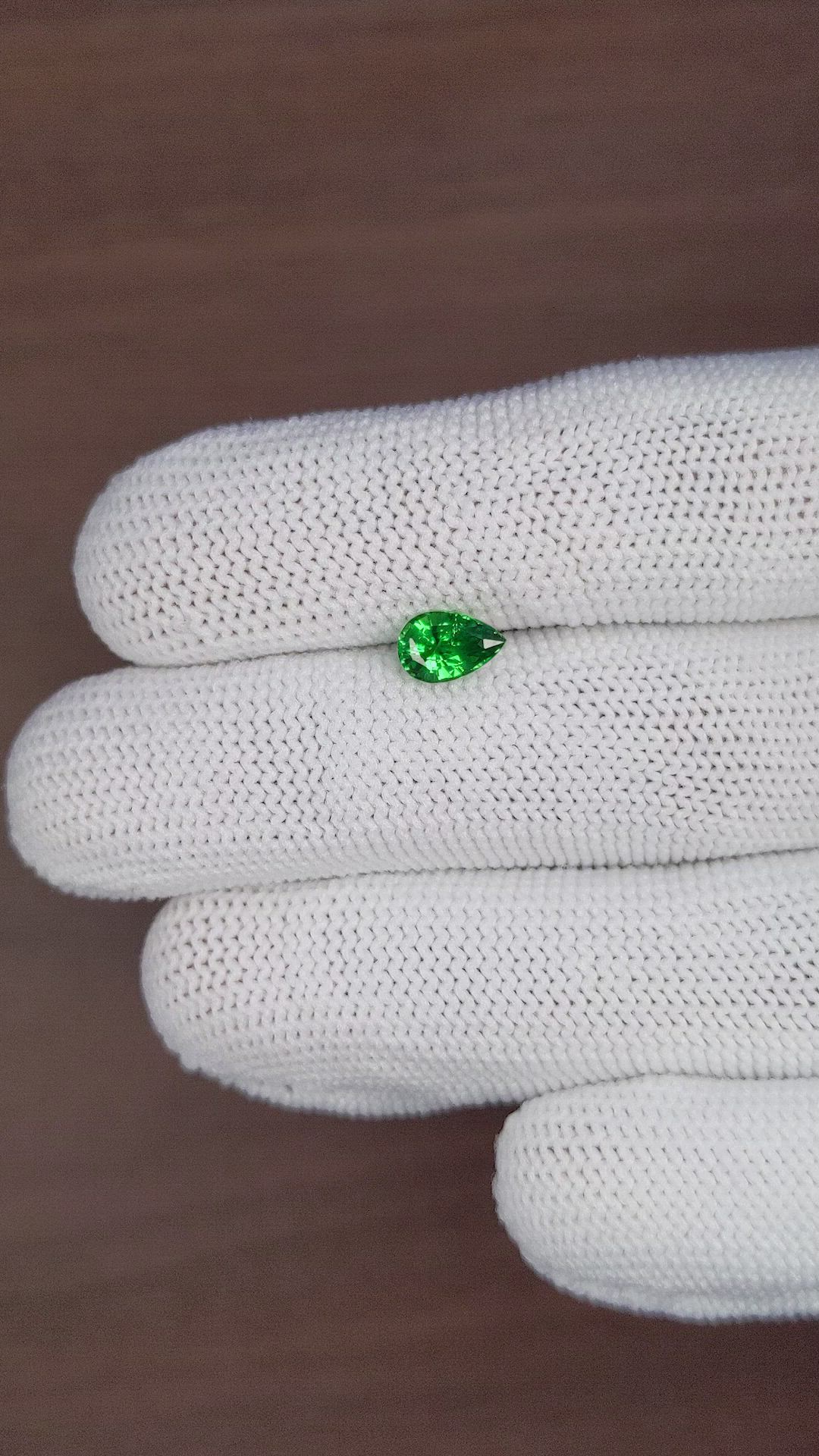 1.04 Ct. Tsavorite Garnet from Tanzania Size Video