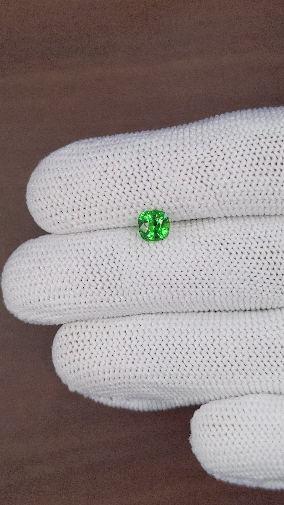 1.04 Ct. Tsavorite Garnet from Tanzania Size Video