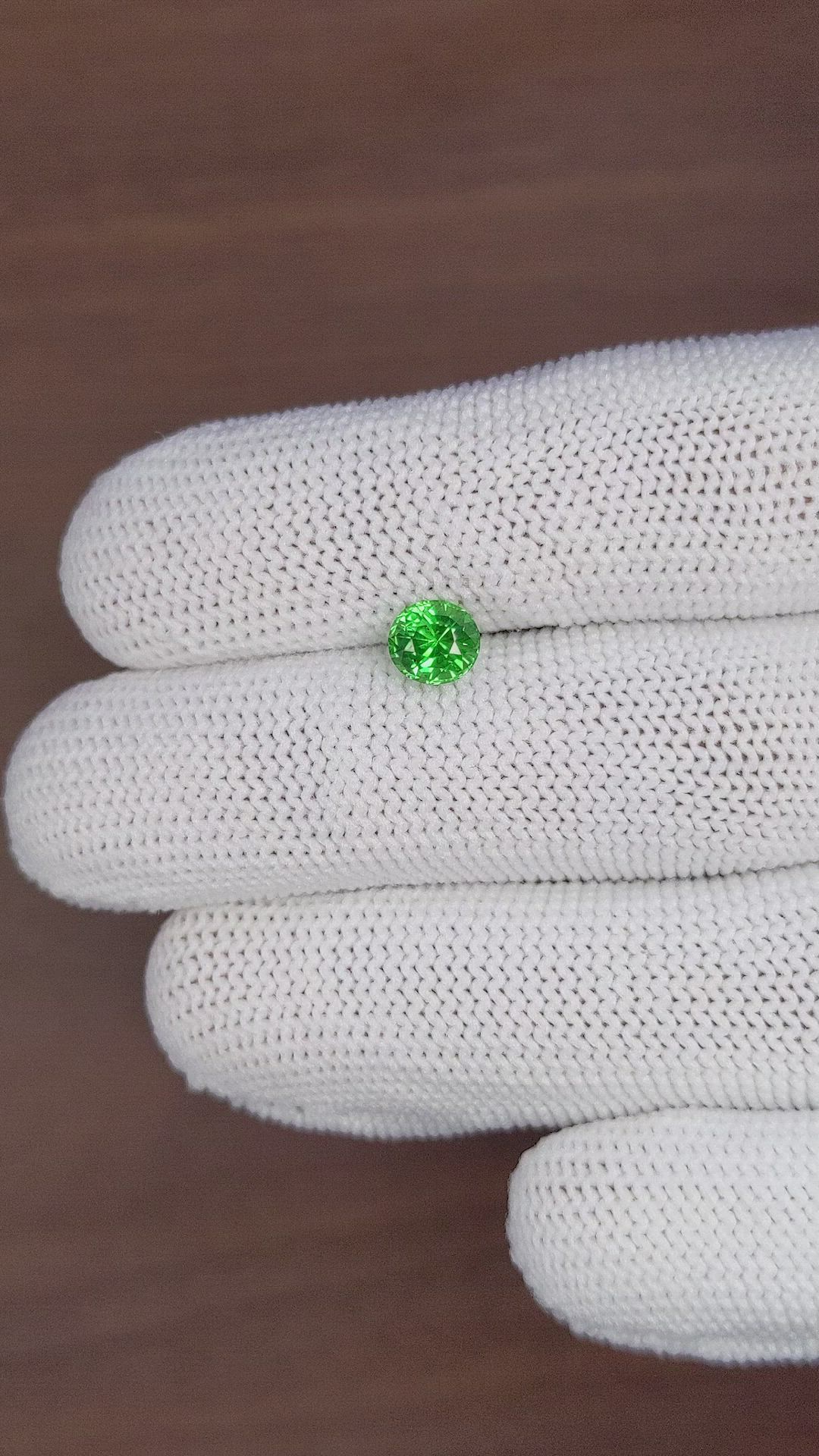 1.07 Ct. Tsavorite Garnet from Tanzania Size Video