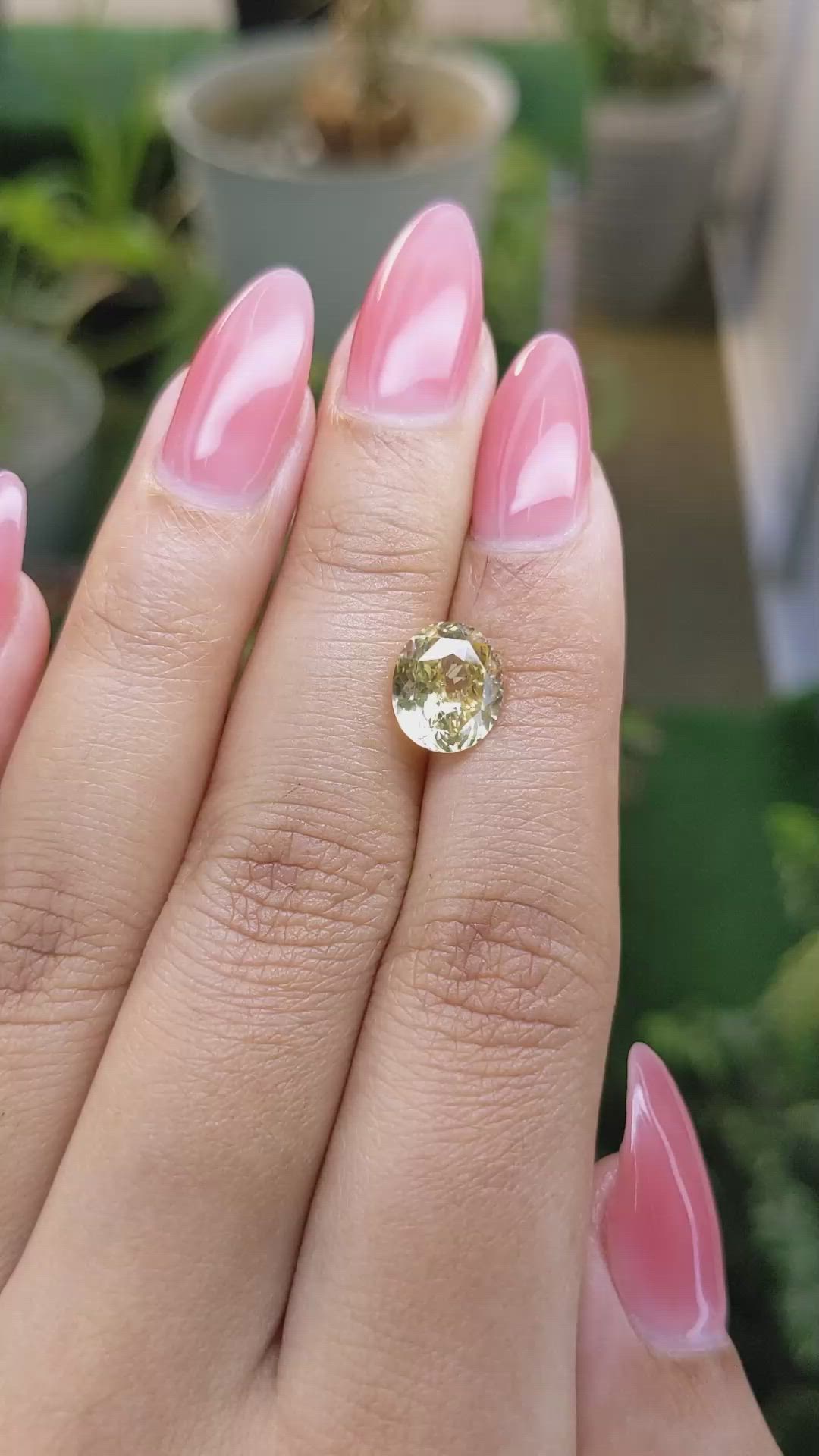 3.87 Ct. Zircon from Ceylon (Sri Lanka) Size Video