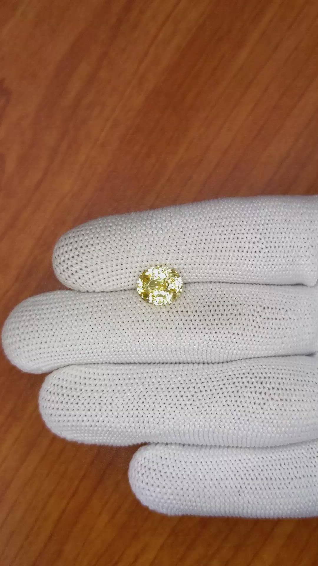 3.87 Ct. Zircon from Ceylon (Sri Lanka) Size Video